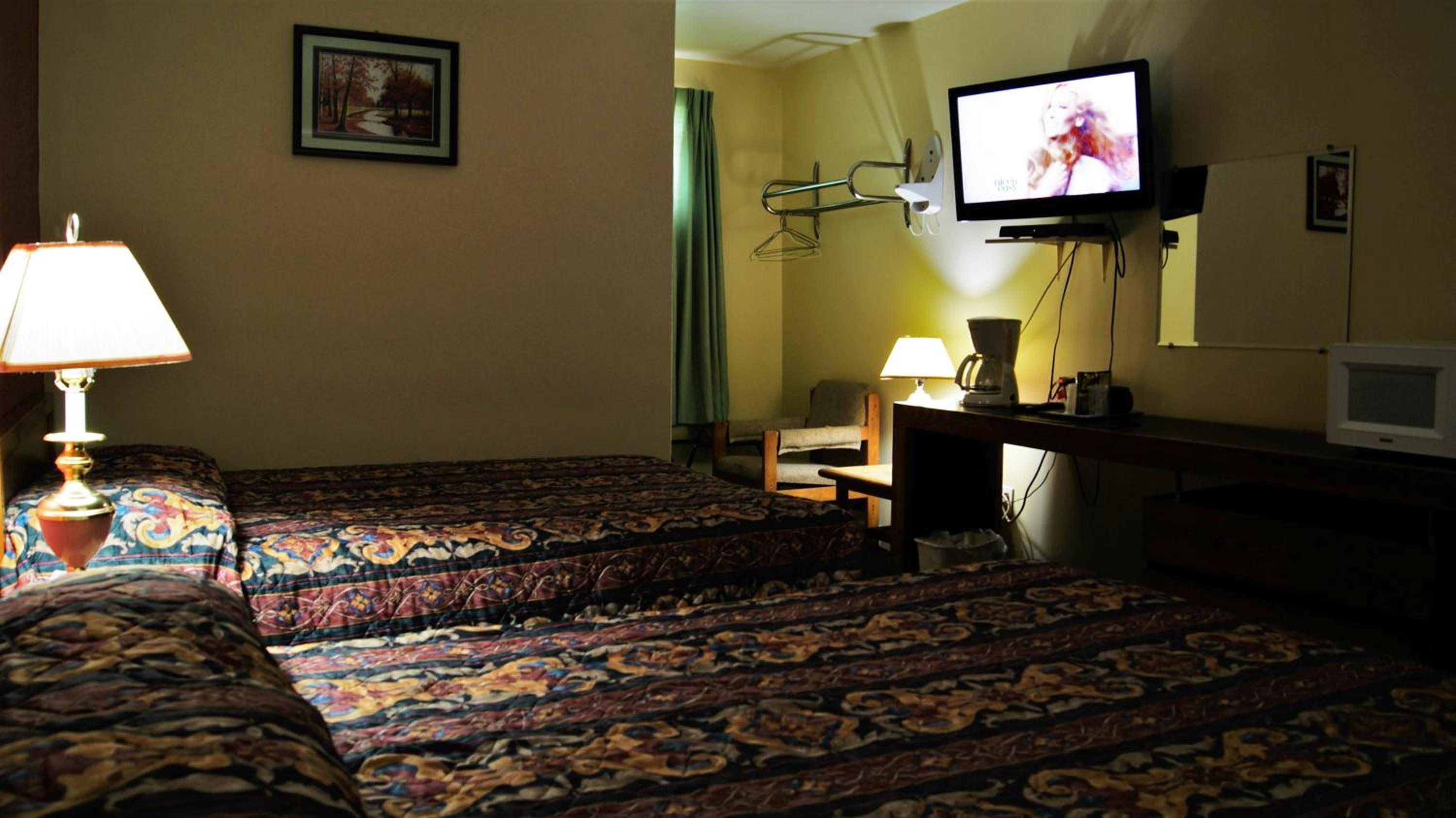 Double Room with Two Double Beds - Smoking
