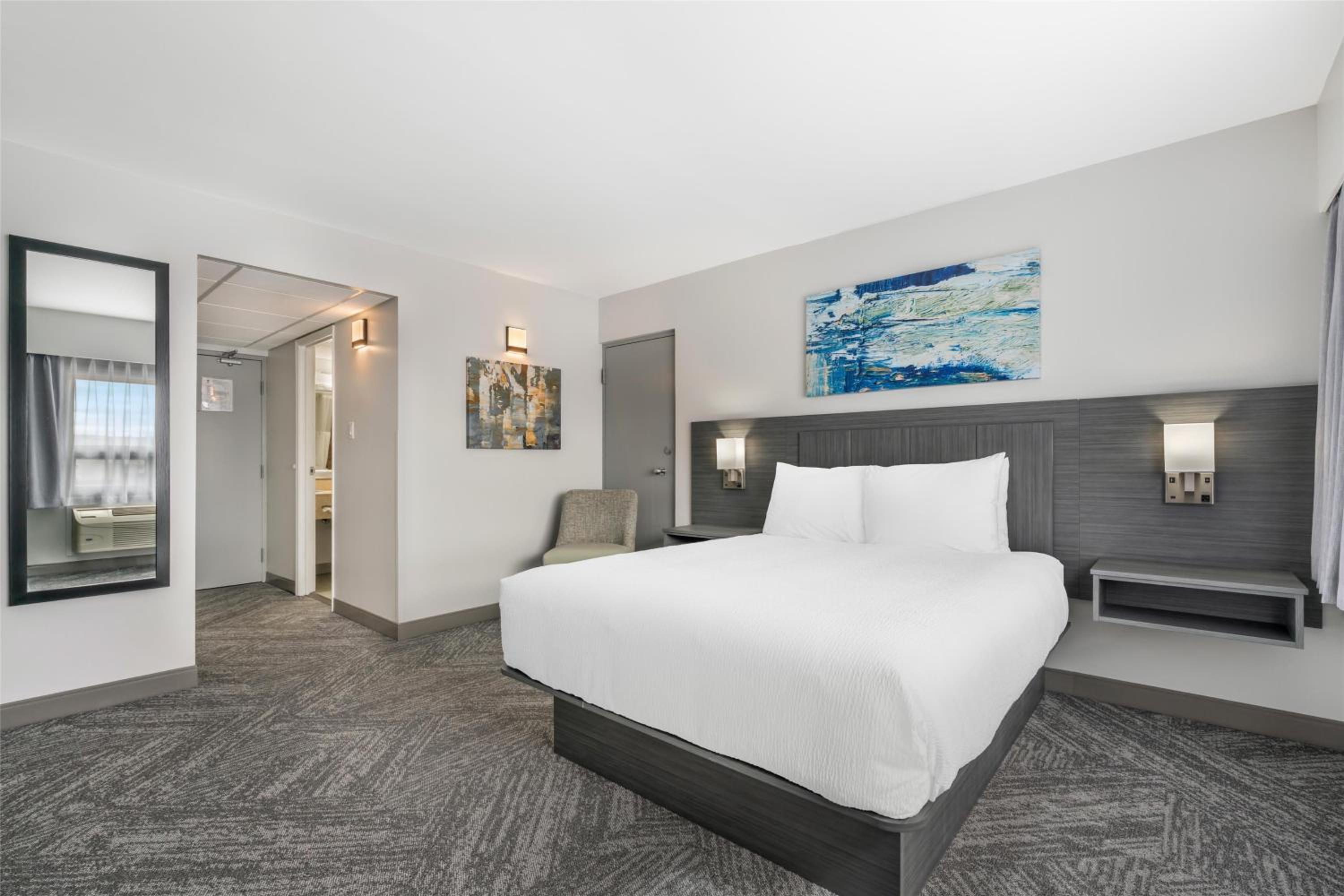 Queen Room - Photo 1