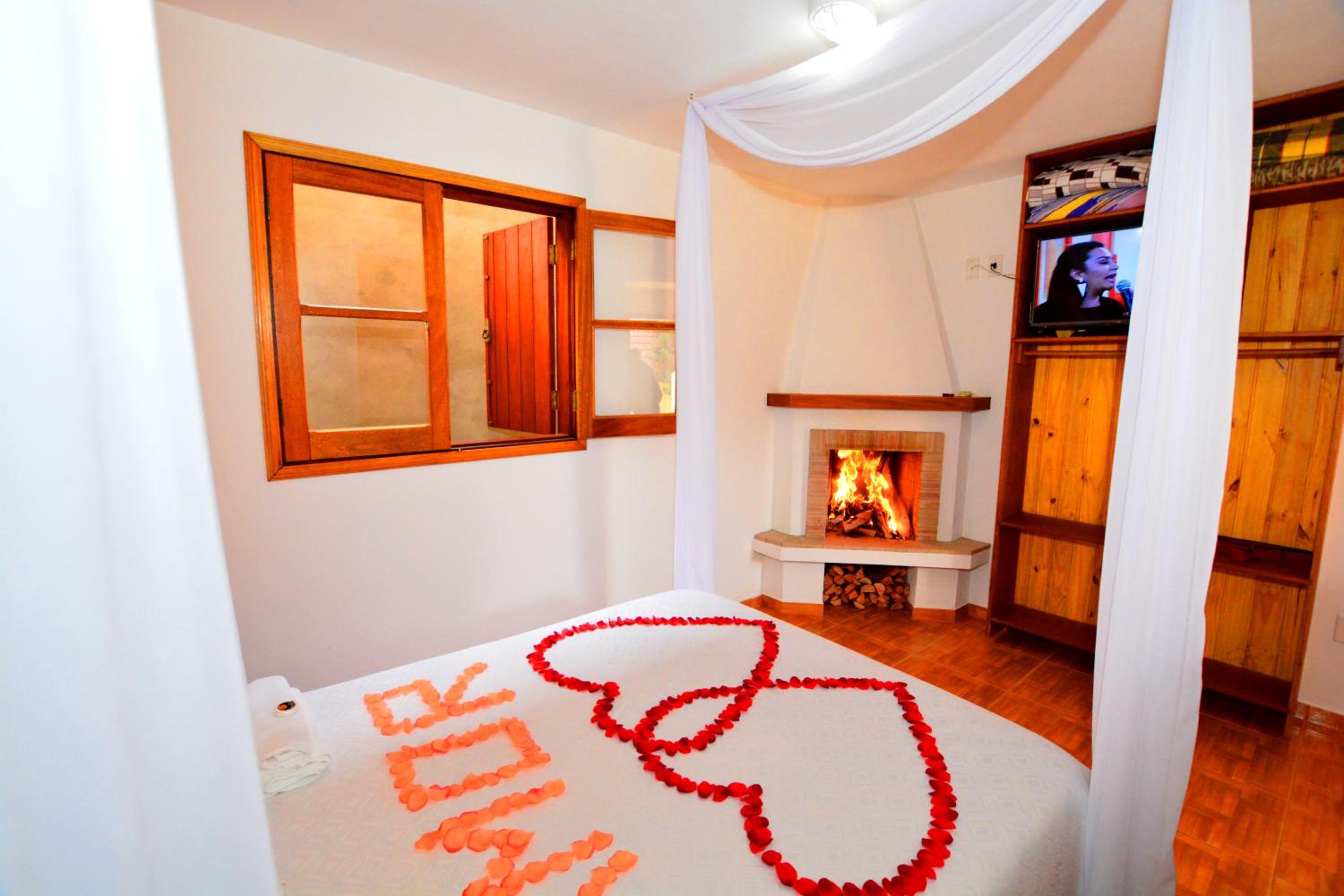 Family Suite with Jacuzzi photo 3