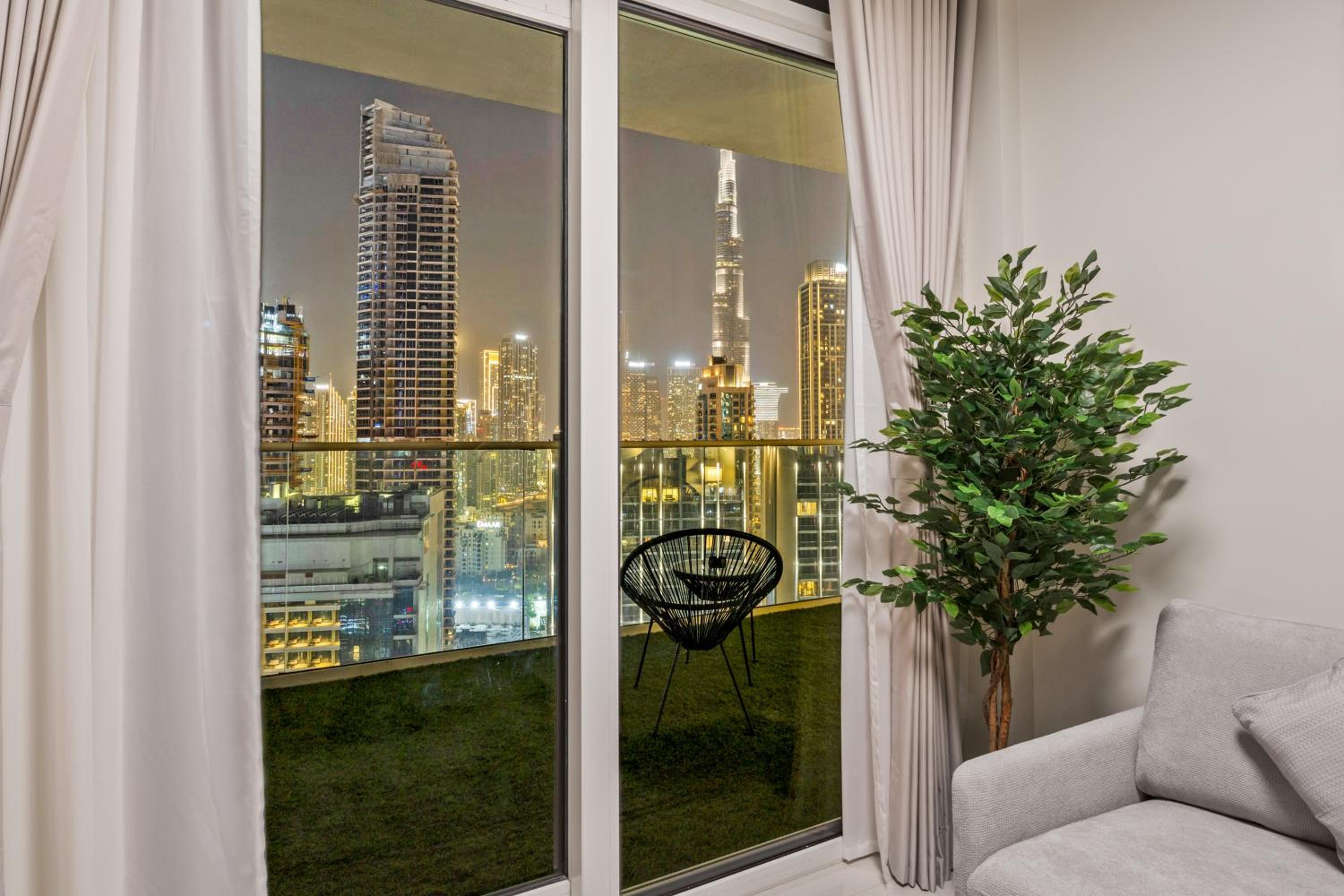 Two-Bedroom Apartment with City View photo 1