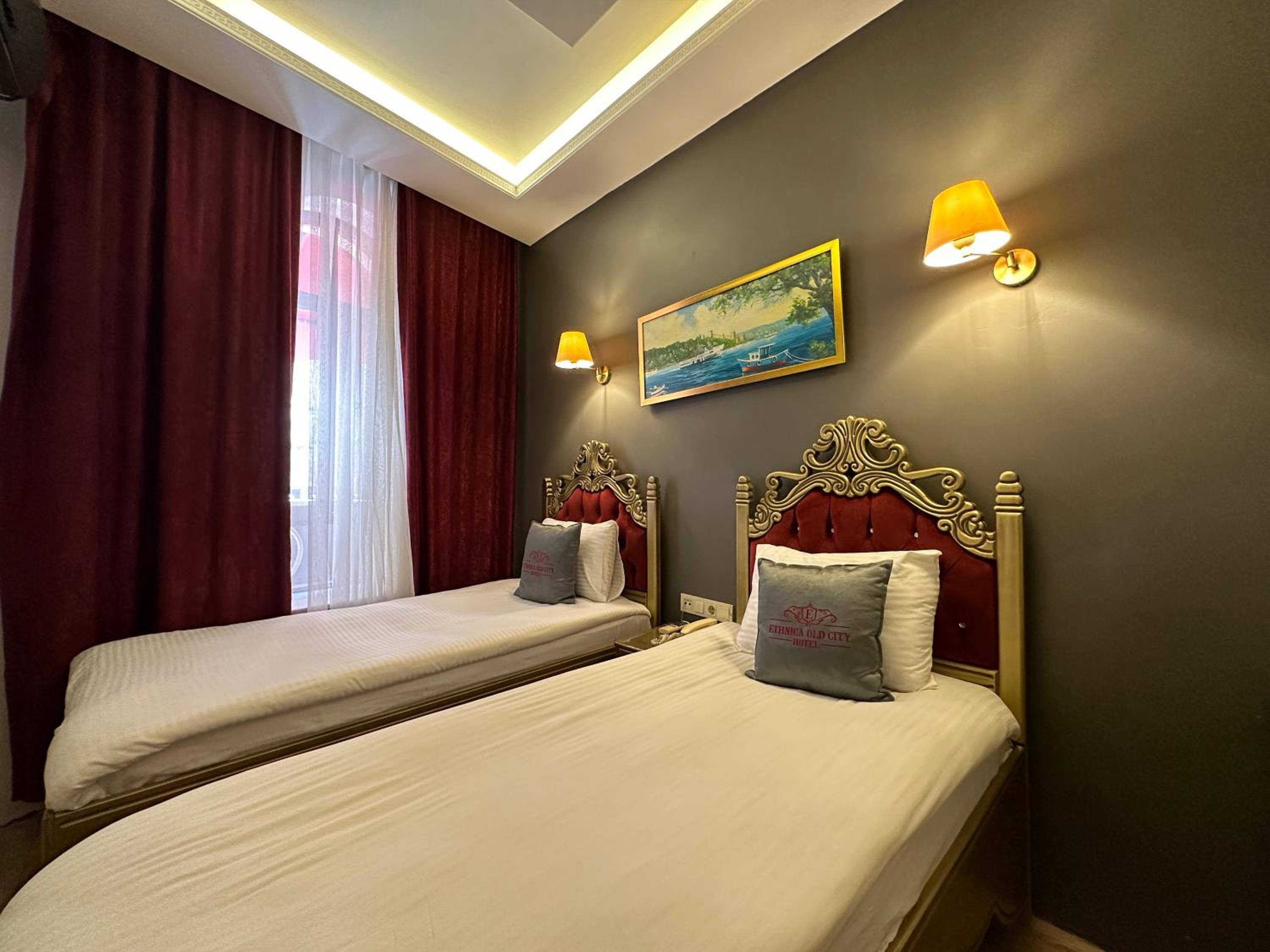 Standard Twin Room photo 2