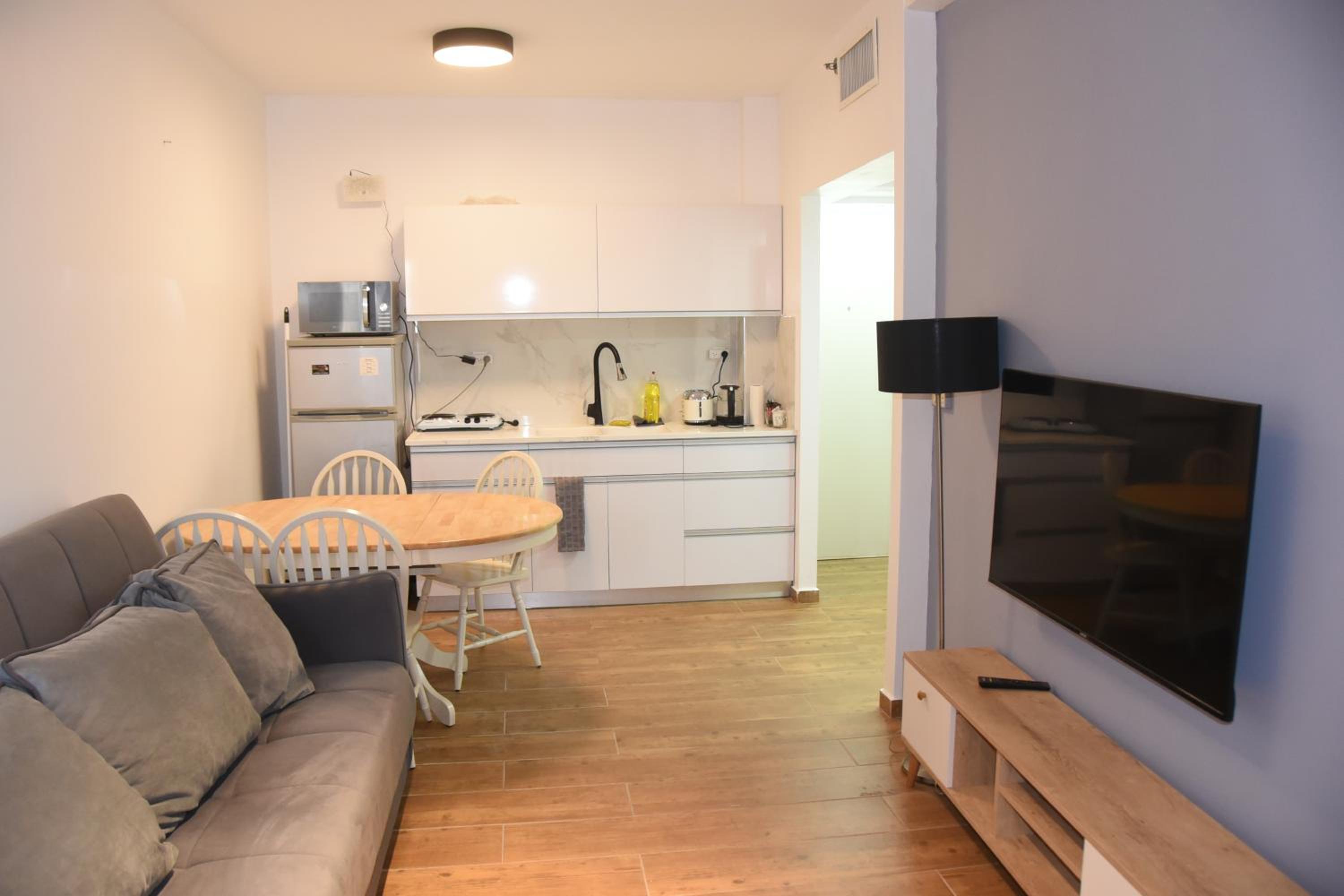 Apartment with Balcony photo 2