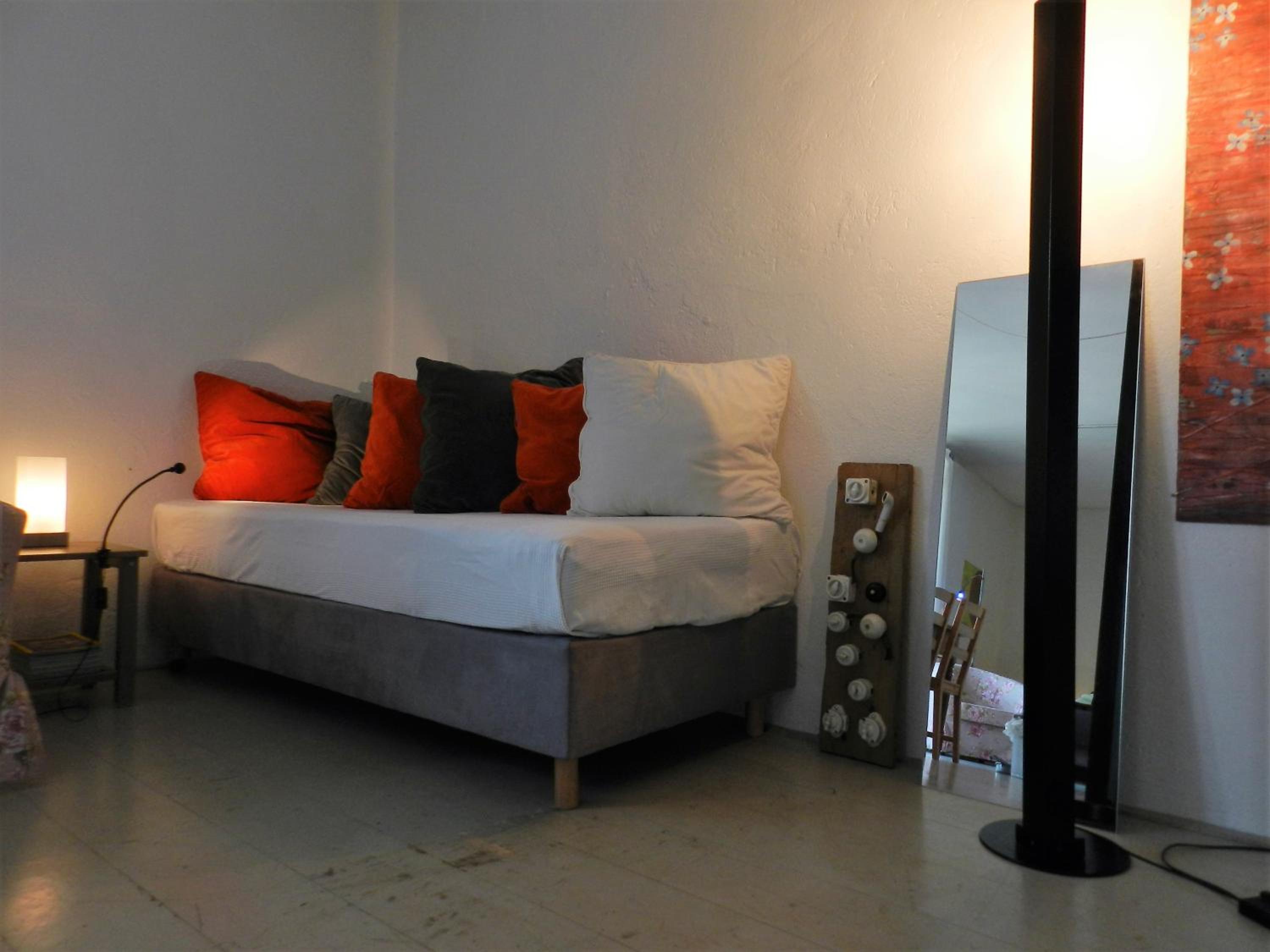 Studio 1 - Photo 22