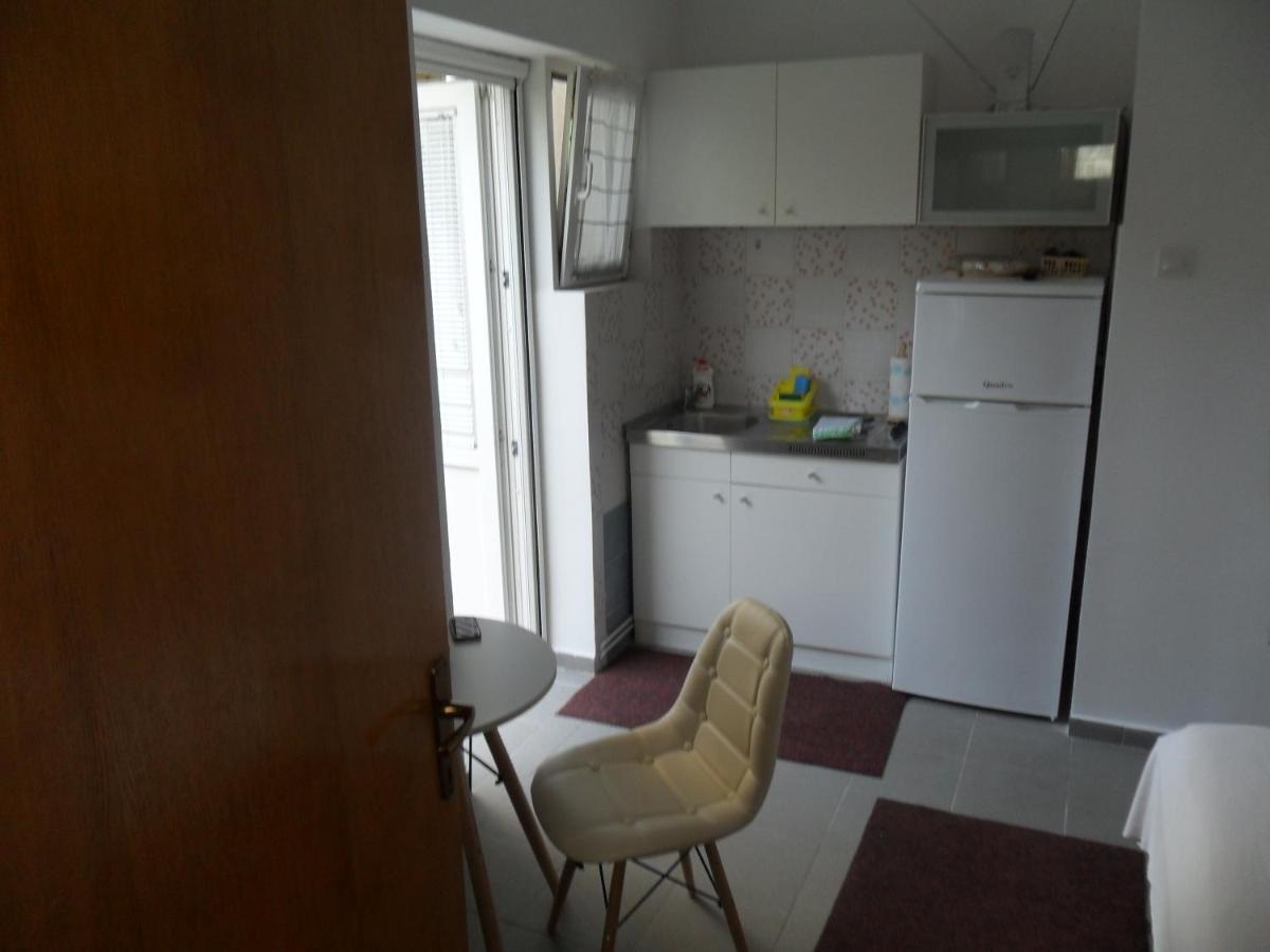 Studio with Terrace photo 2