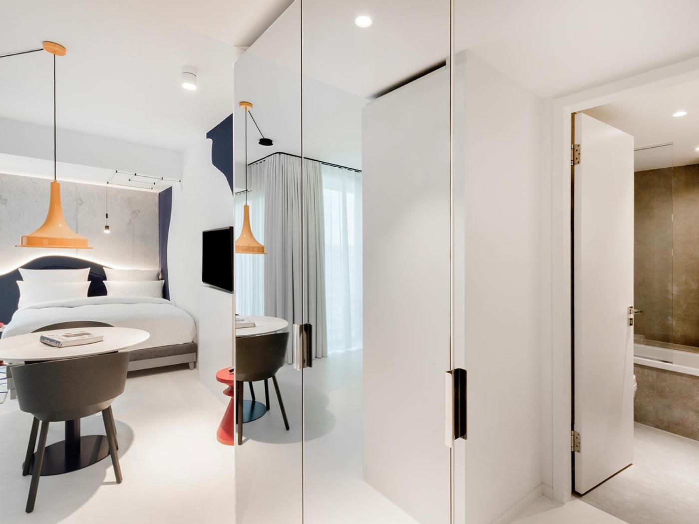 Superior Apartment thumbnail 6