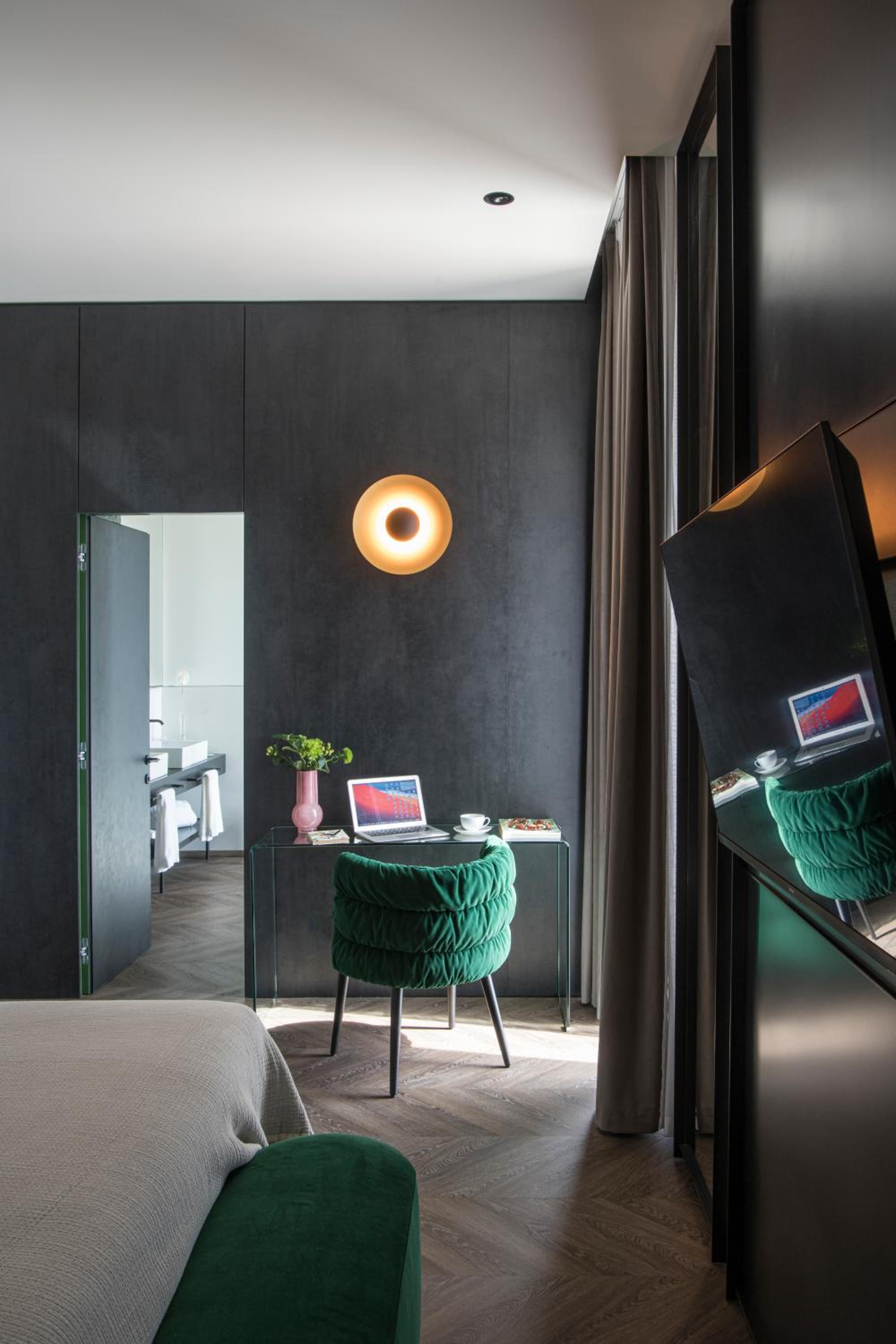 Suite with Garden View - Photo 5