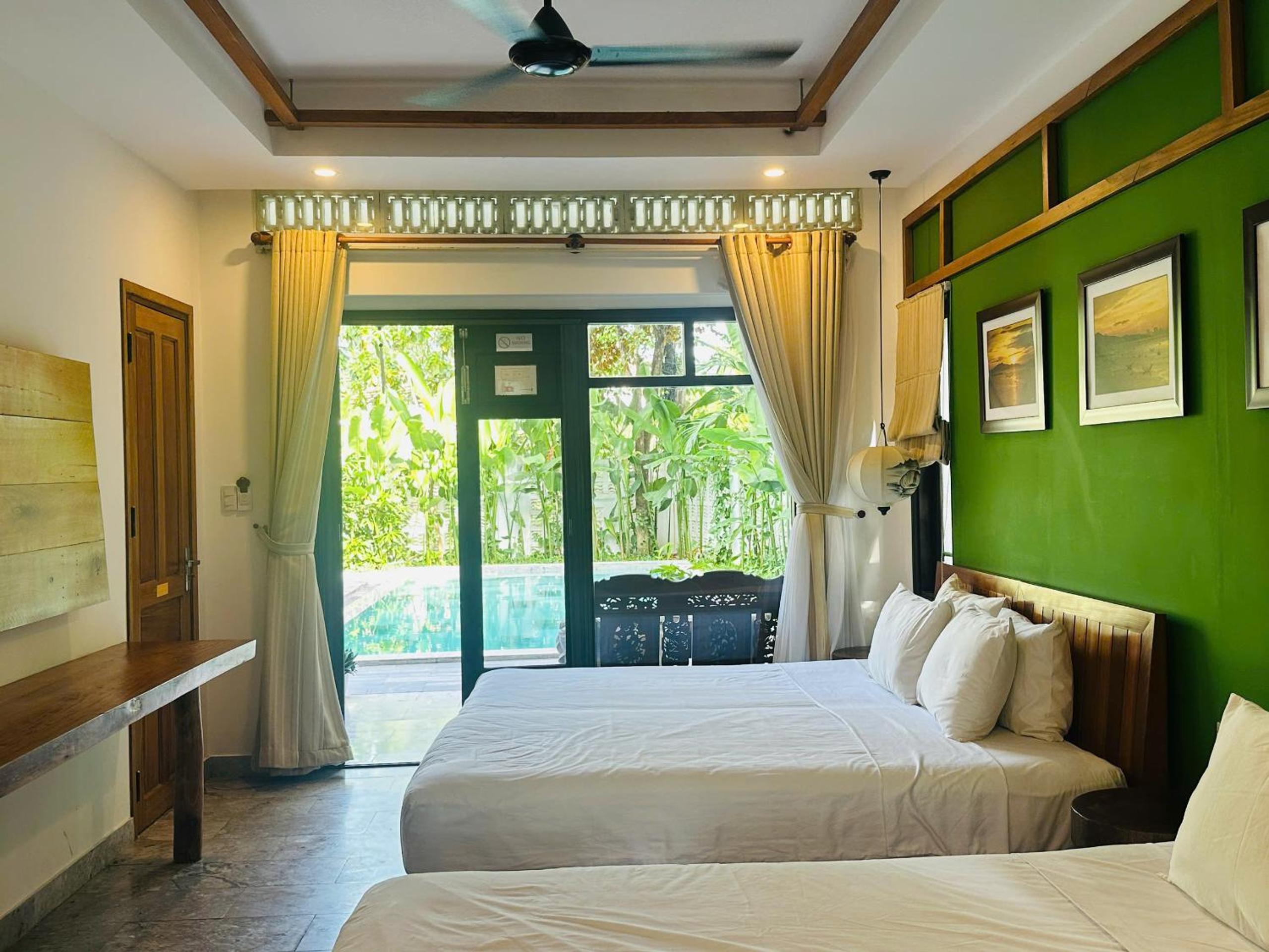 Deluxe Triple Room photo 3