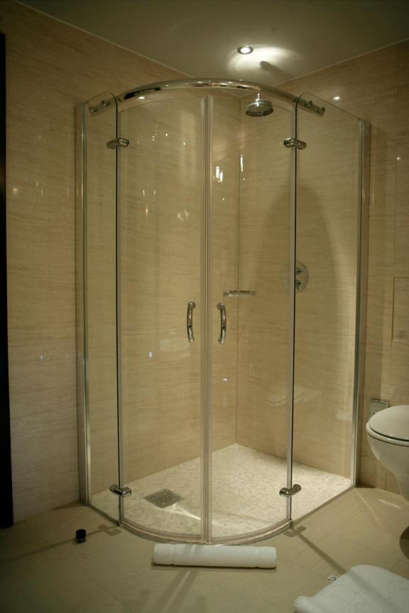 Deluxe King Room - Photo 3