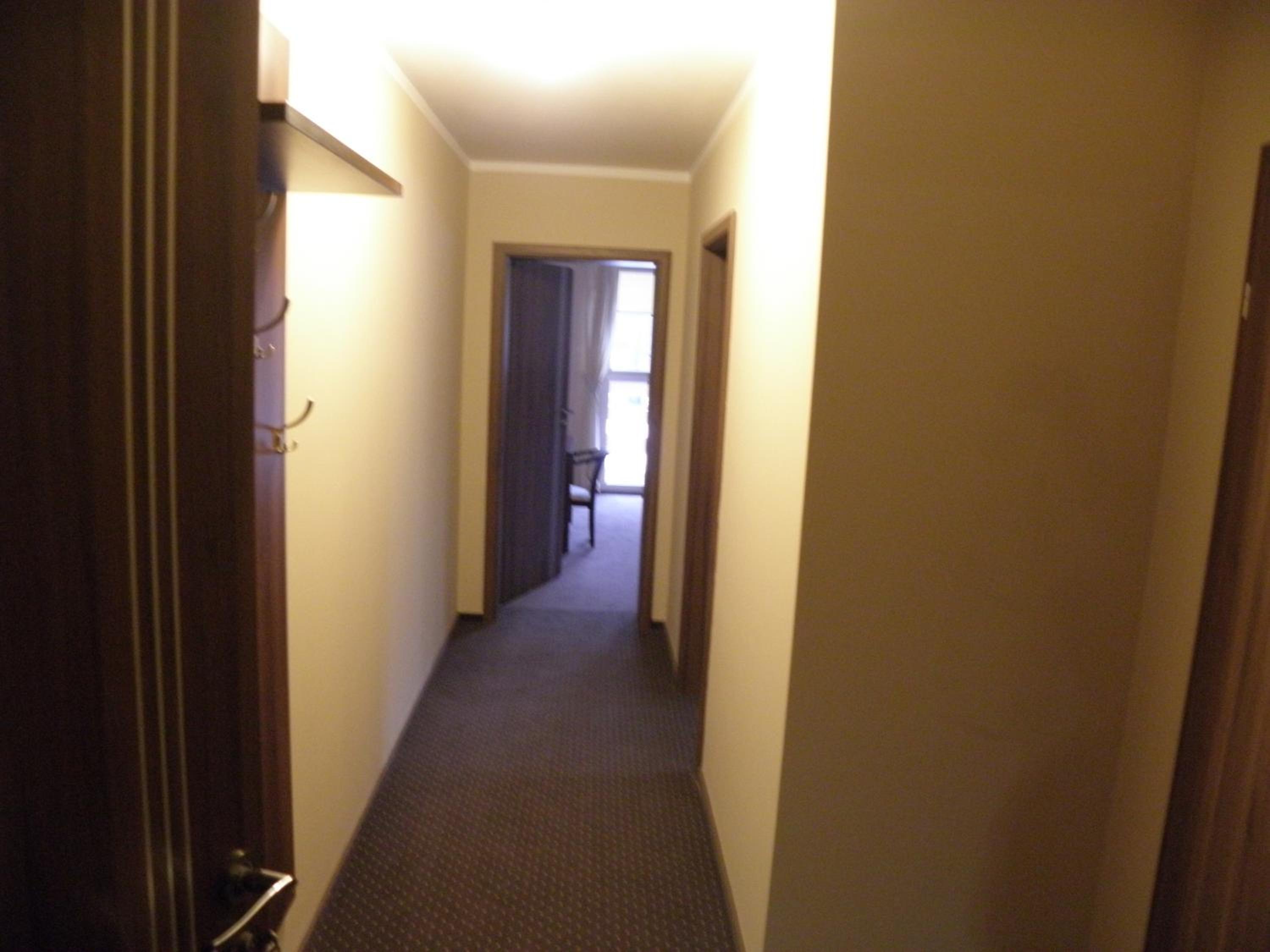 Double or Twin Room - Photo 5