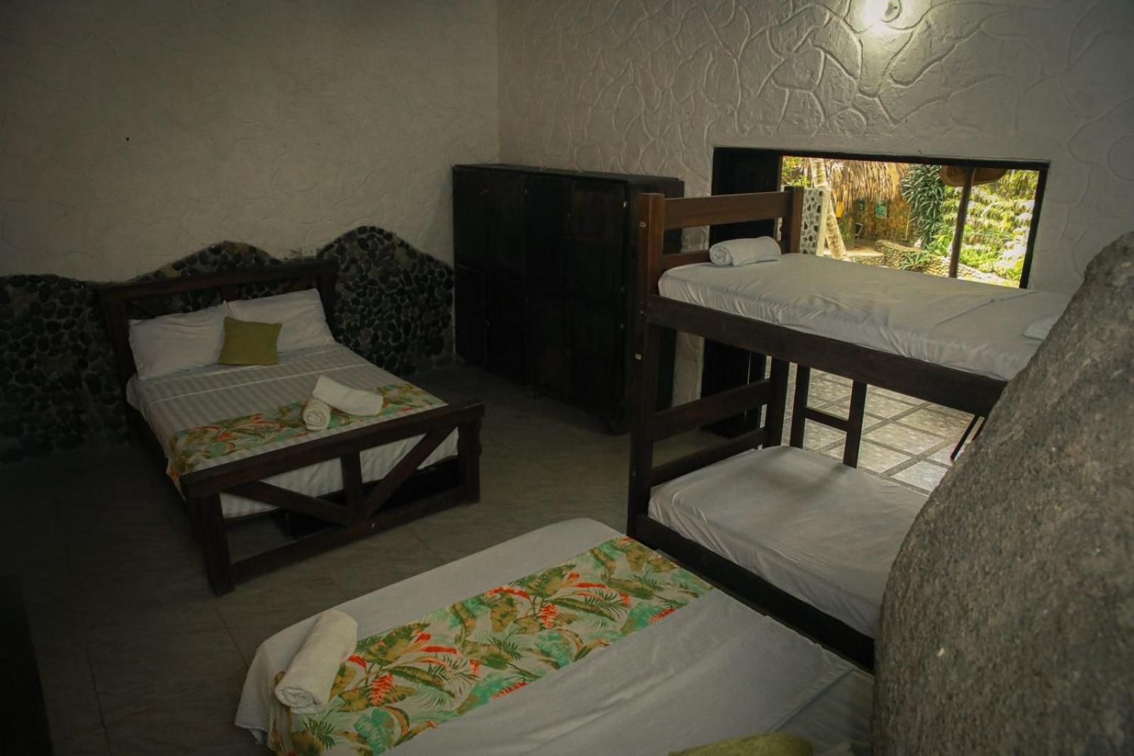 Single Bed in Mixed Dormitory Room photo 1