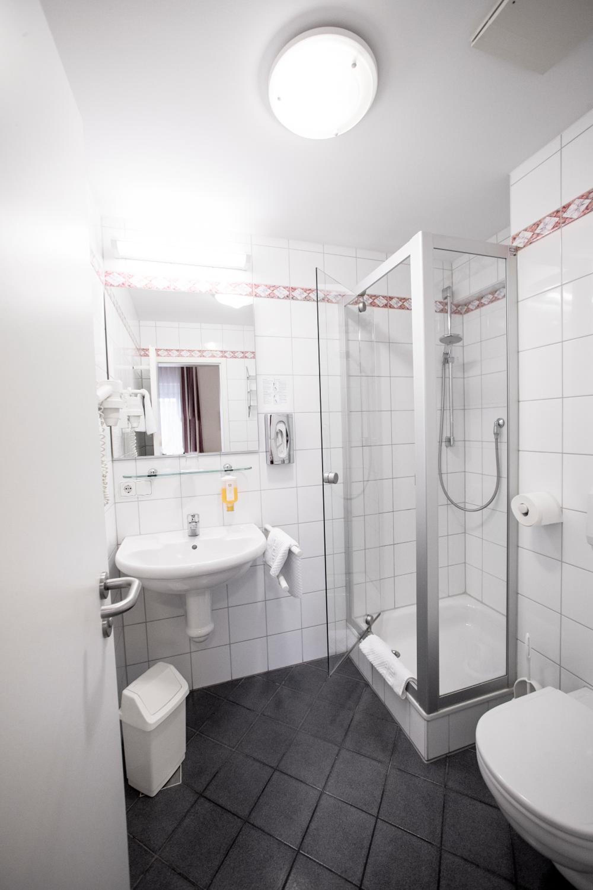 Standard Double Room - Annex photo 2