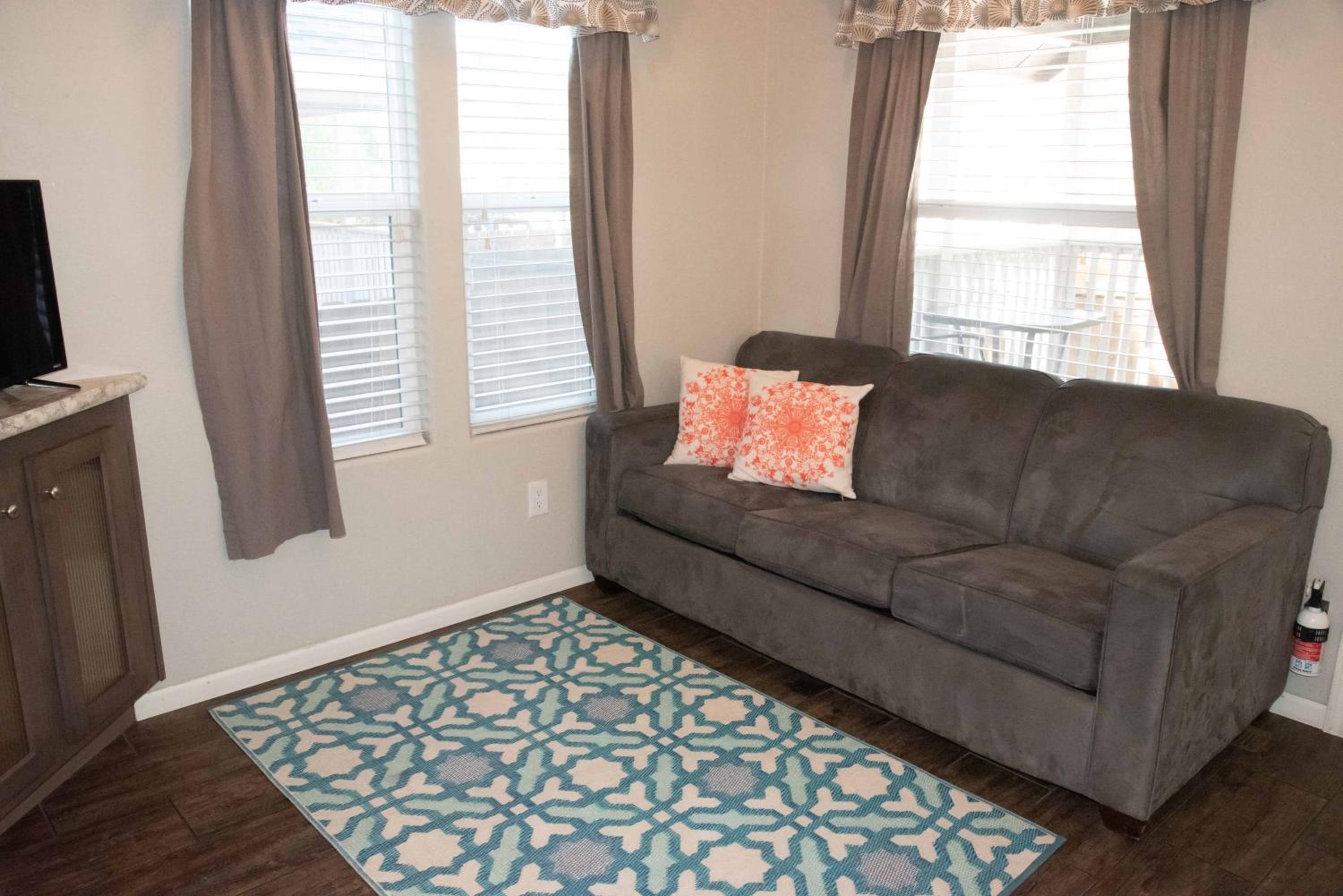 Two-Bedroom House photo 2