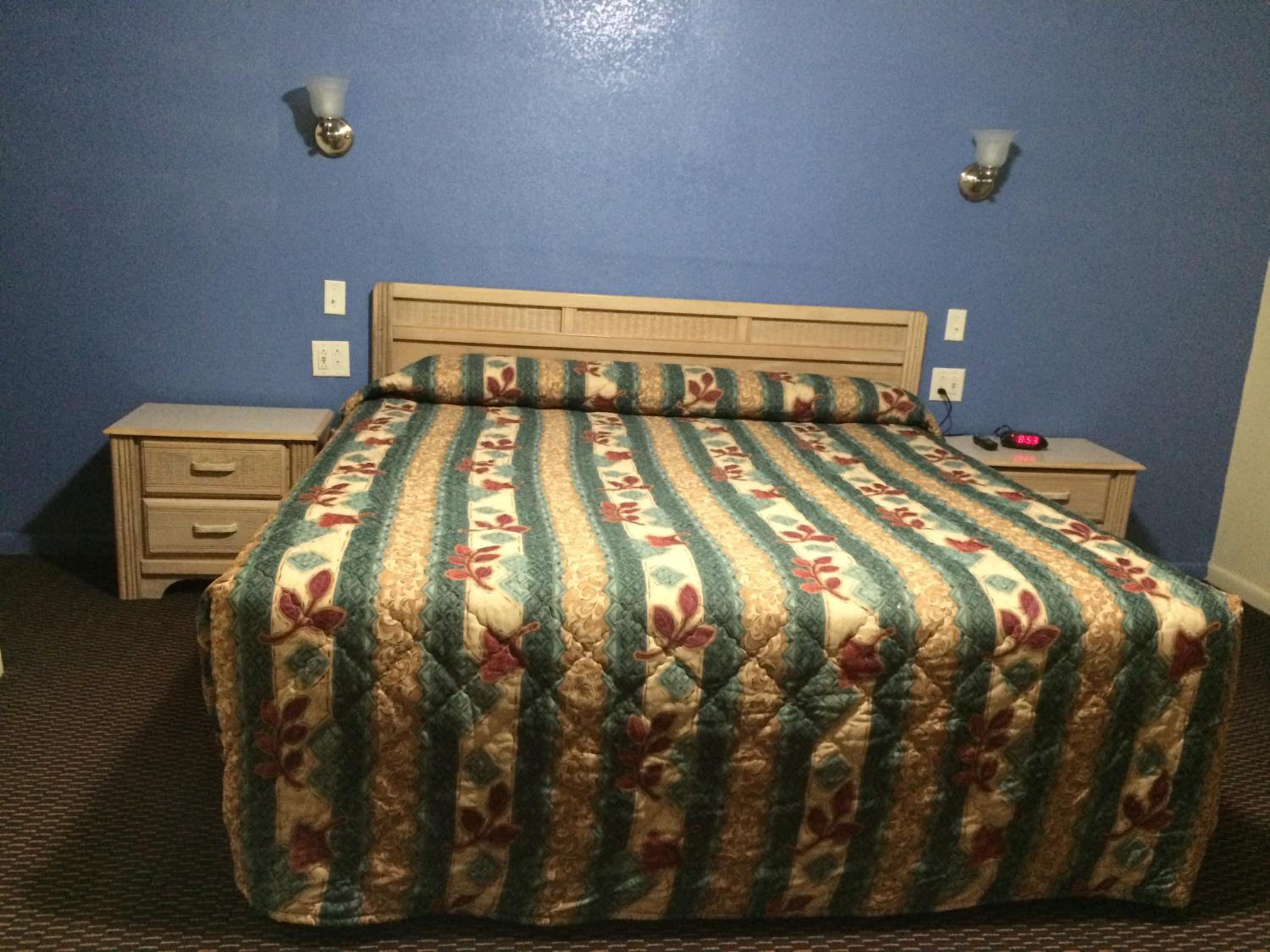 Deluxe Queen Room photo 2