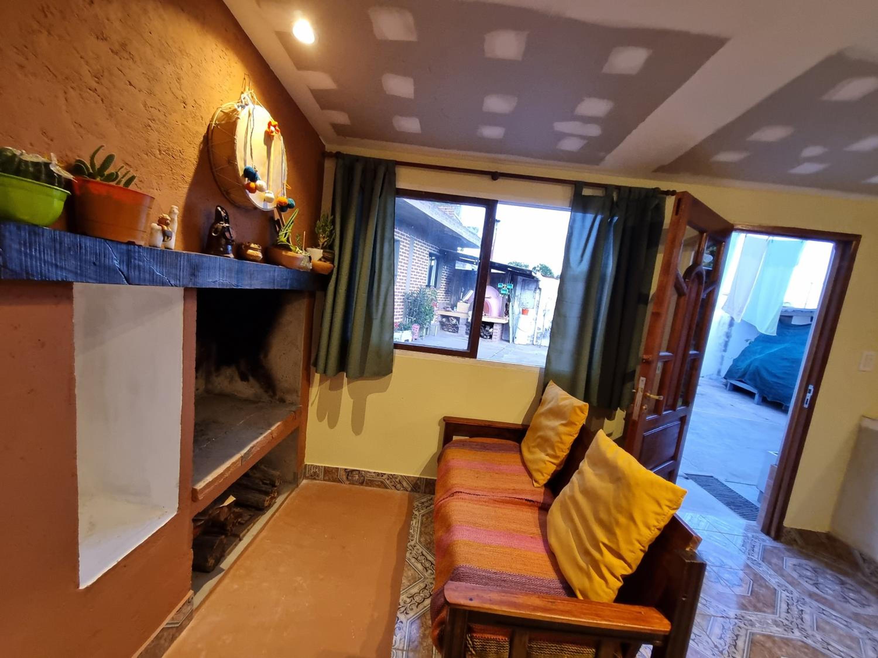 Basic Triple Room with Shared Bathroom photo 1