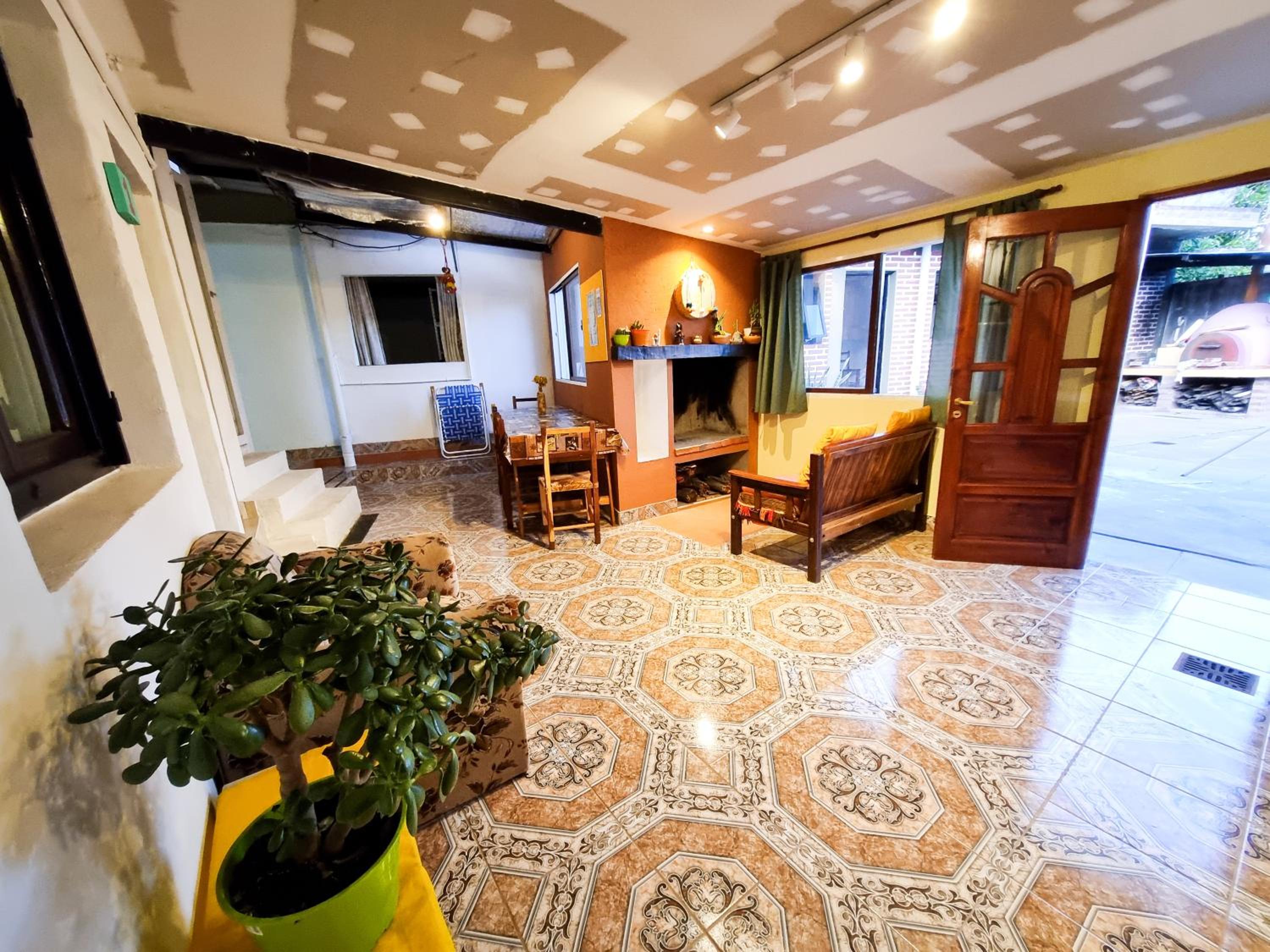 Family Room with Bathroom photo 2