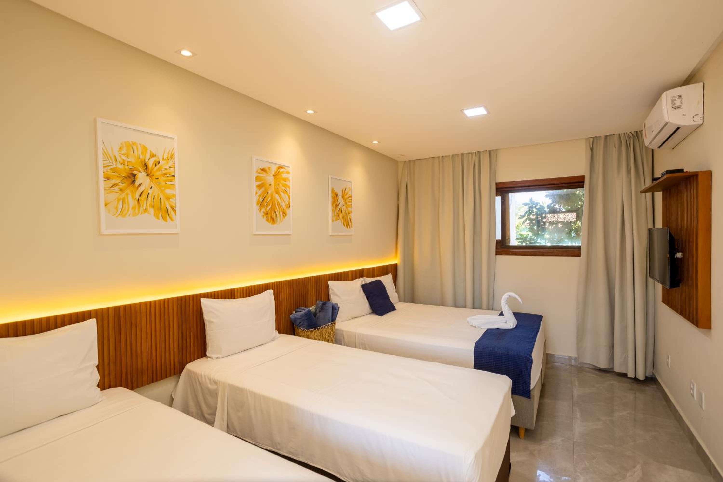 Deluxe Queen Suite