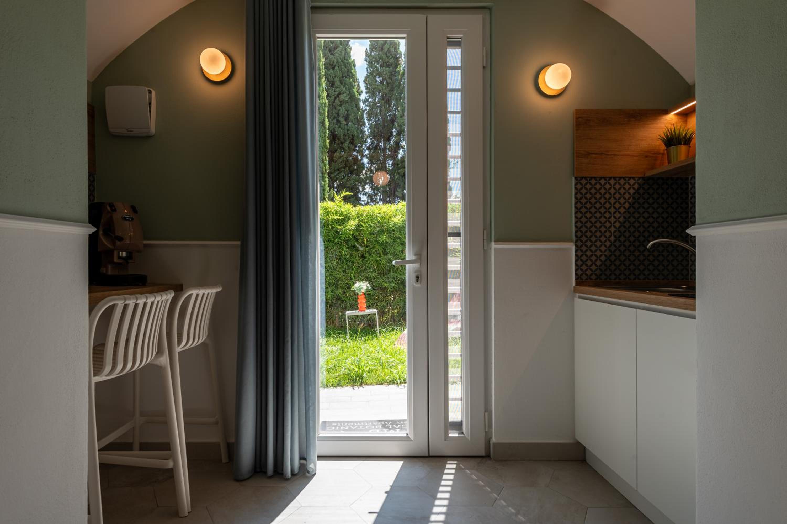 King Room with Garden View