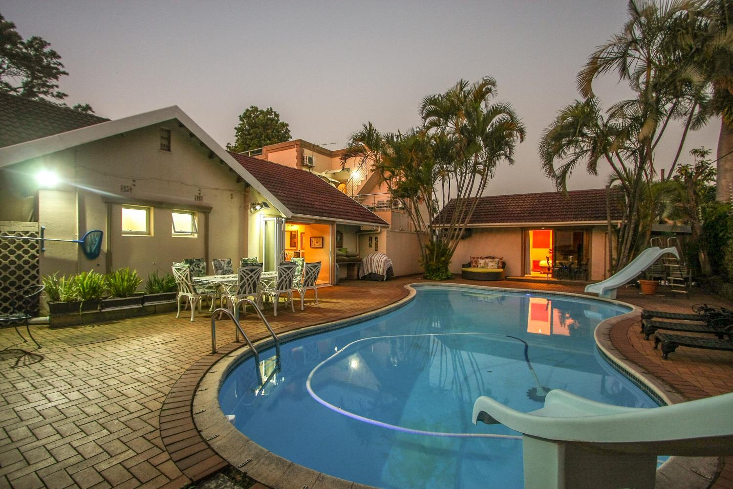 Triple Room with Pool View photo 1