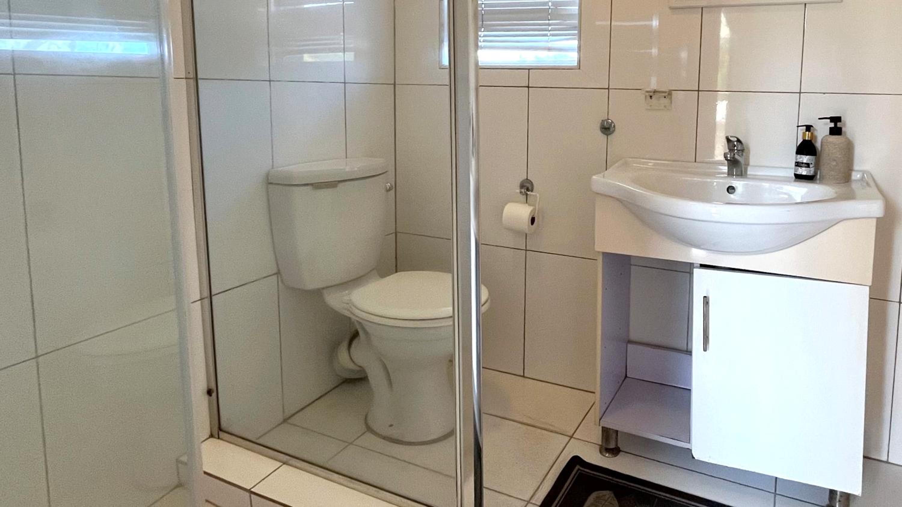 One-Bedroom Apartment with Balcony photo 1