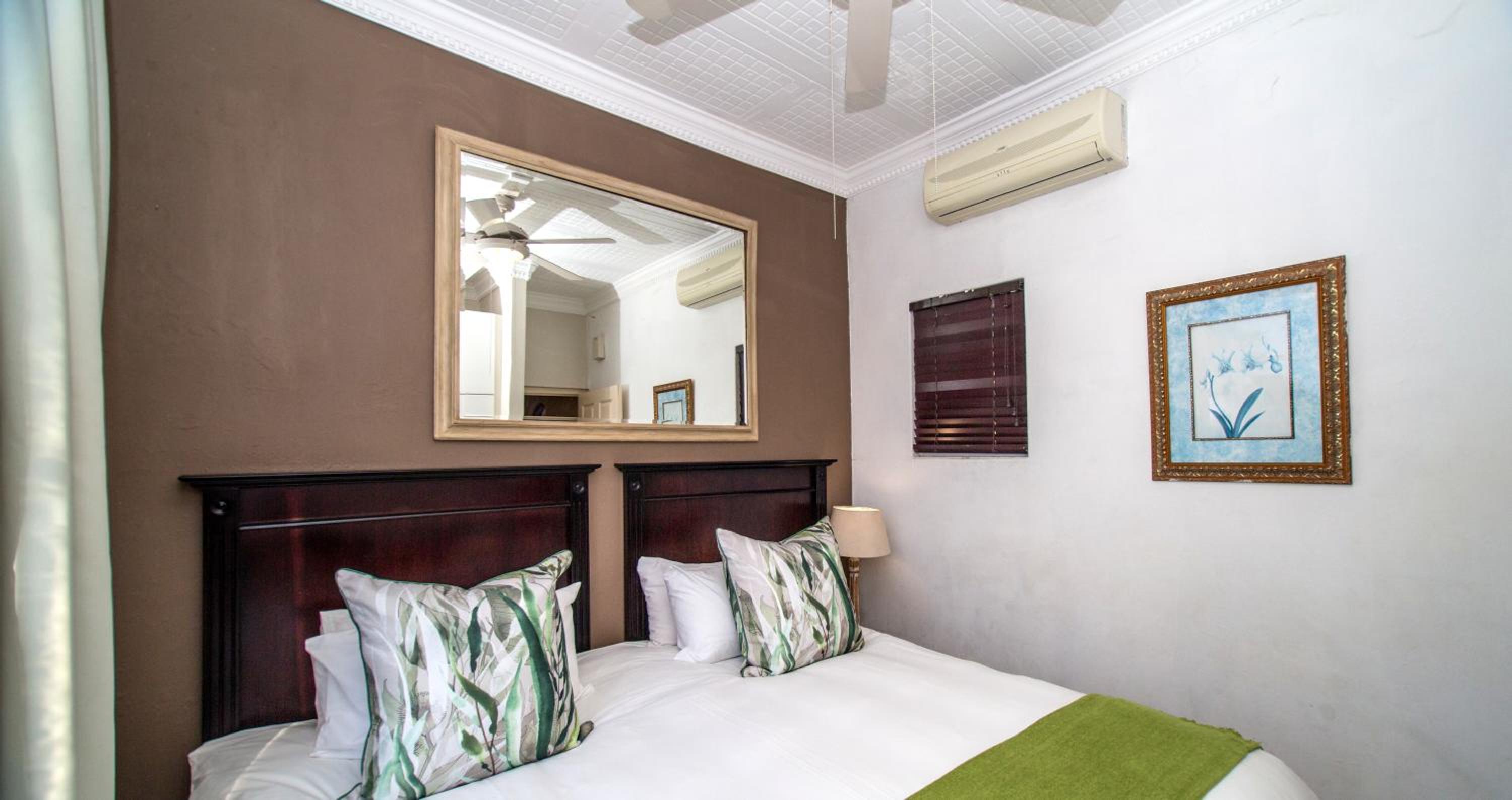 One-Bedroom Apartment with Balcony