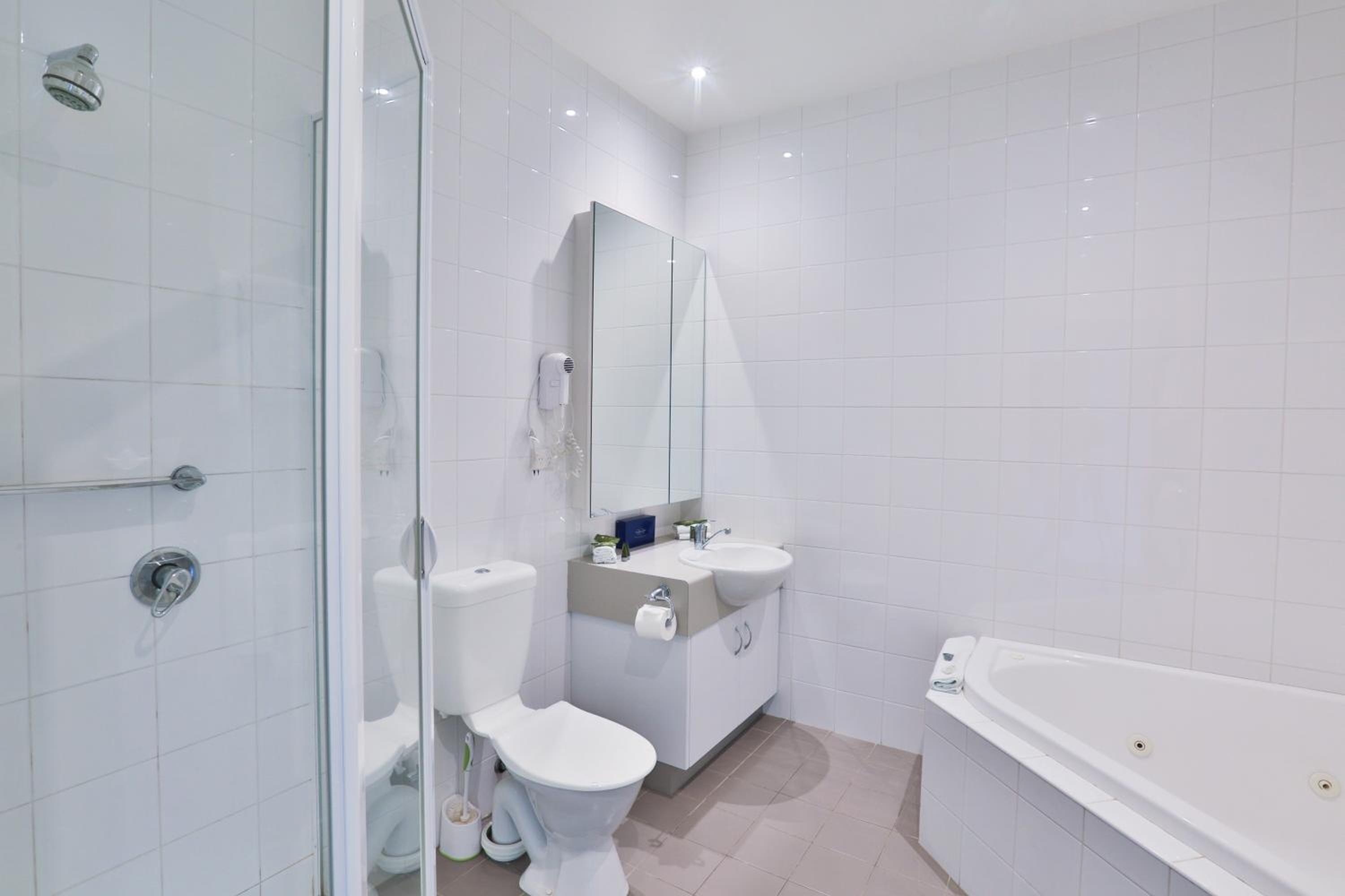 Two-Bedroom Apartment with Spa Bath - Stairs photo 2