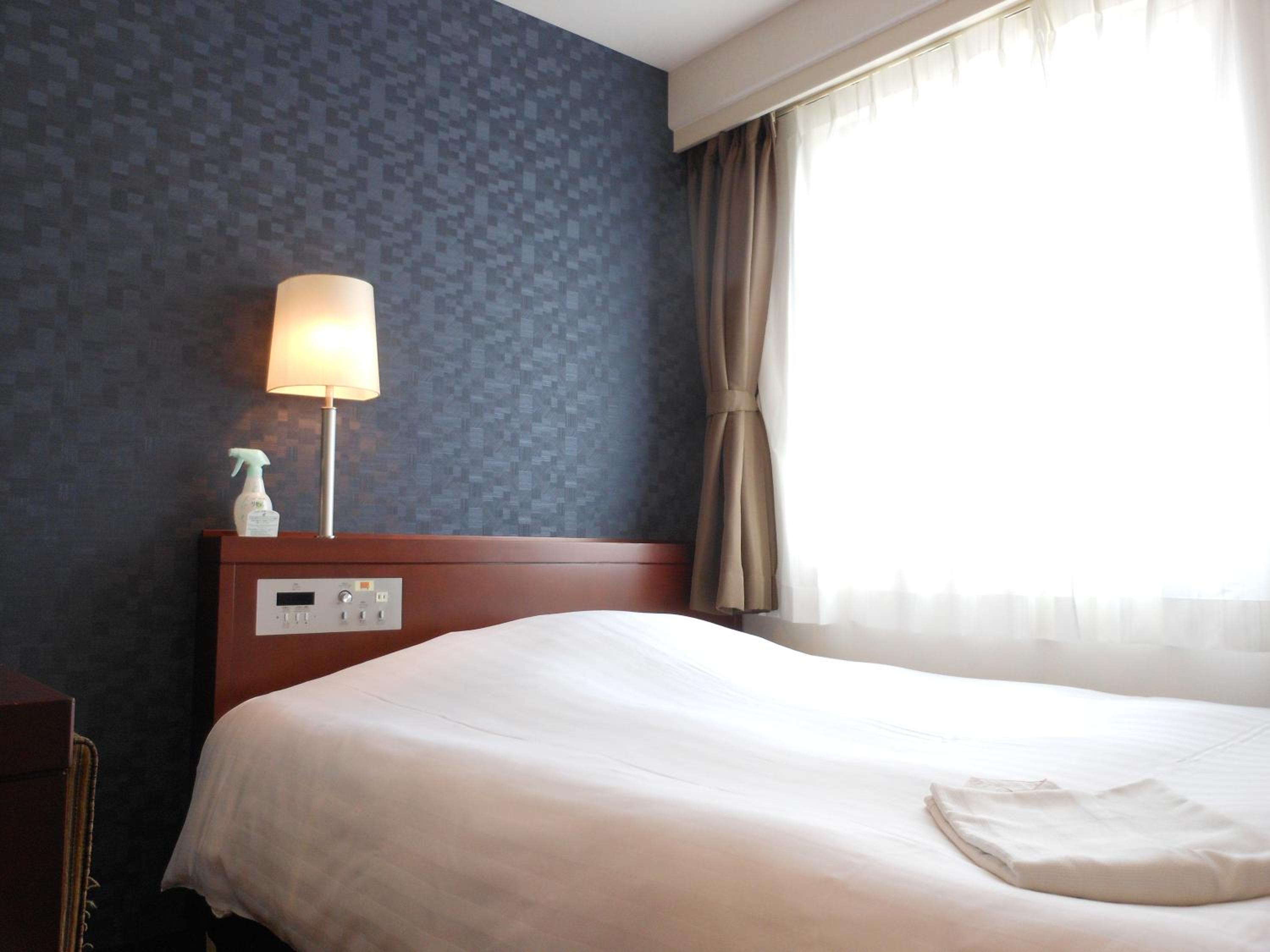 Single Room - Smoking - Photo 1