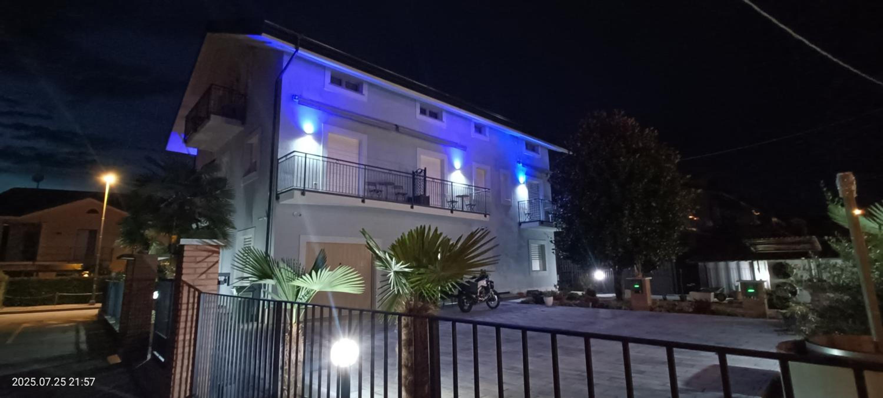 Two-Bedroom Deluxe Apartment