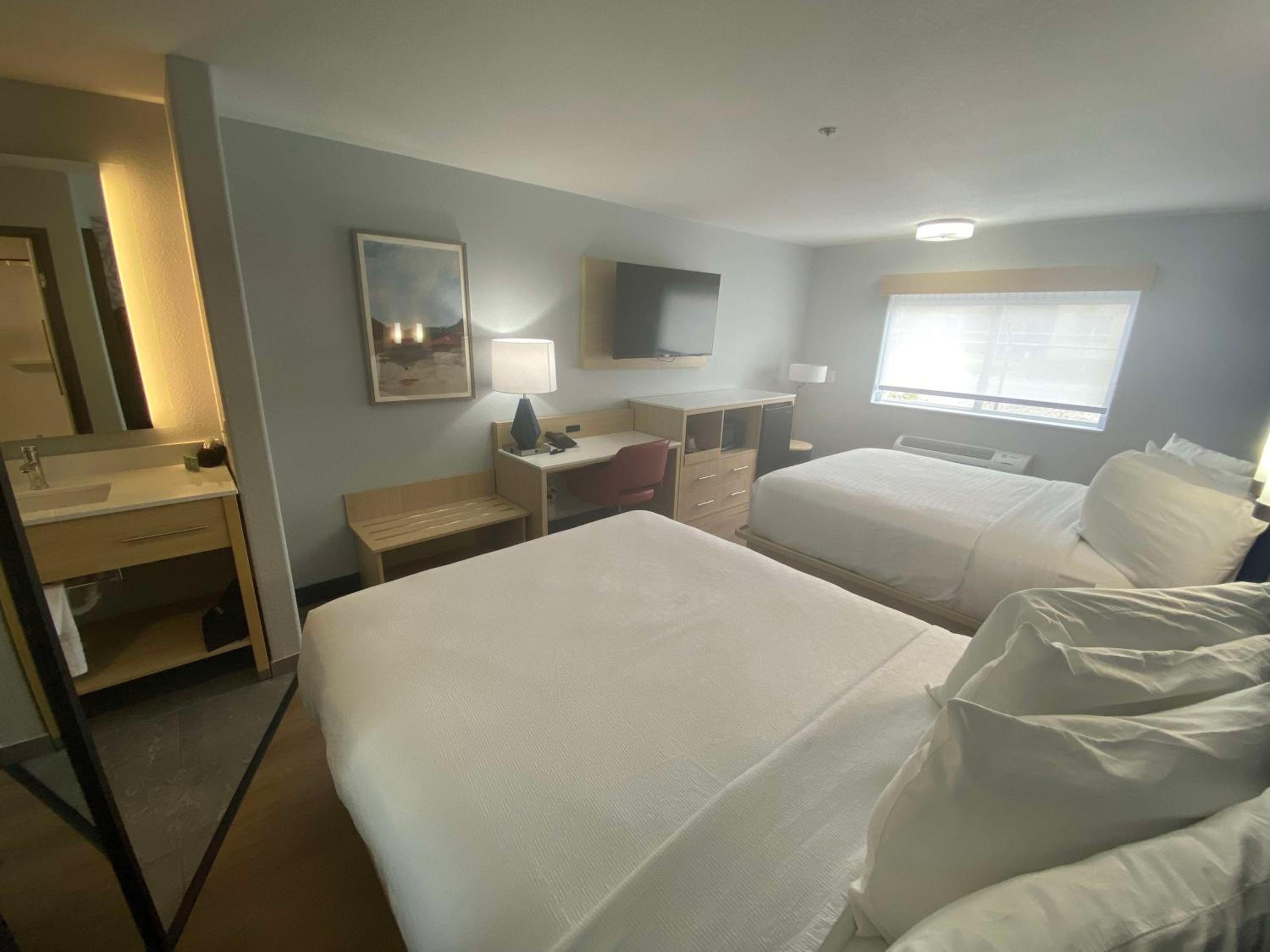 Pet Friendly Room with Two Queen Beds and Walk-In Shower - Non-Smoking - Photo 2