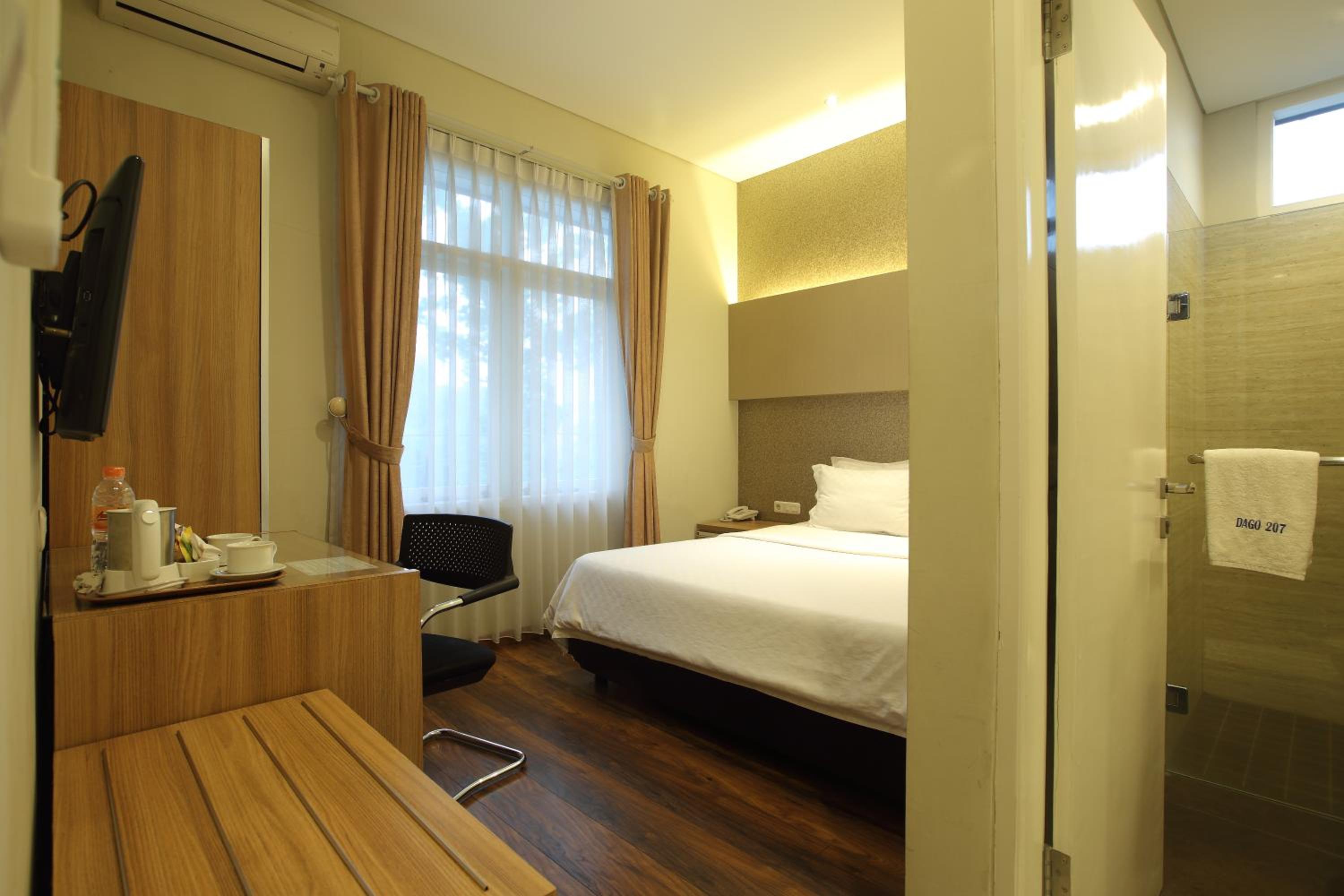 Budget Double Room photo 2