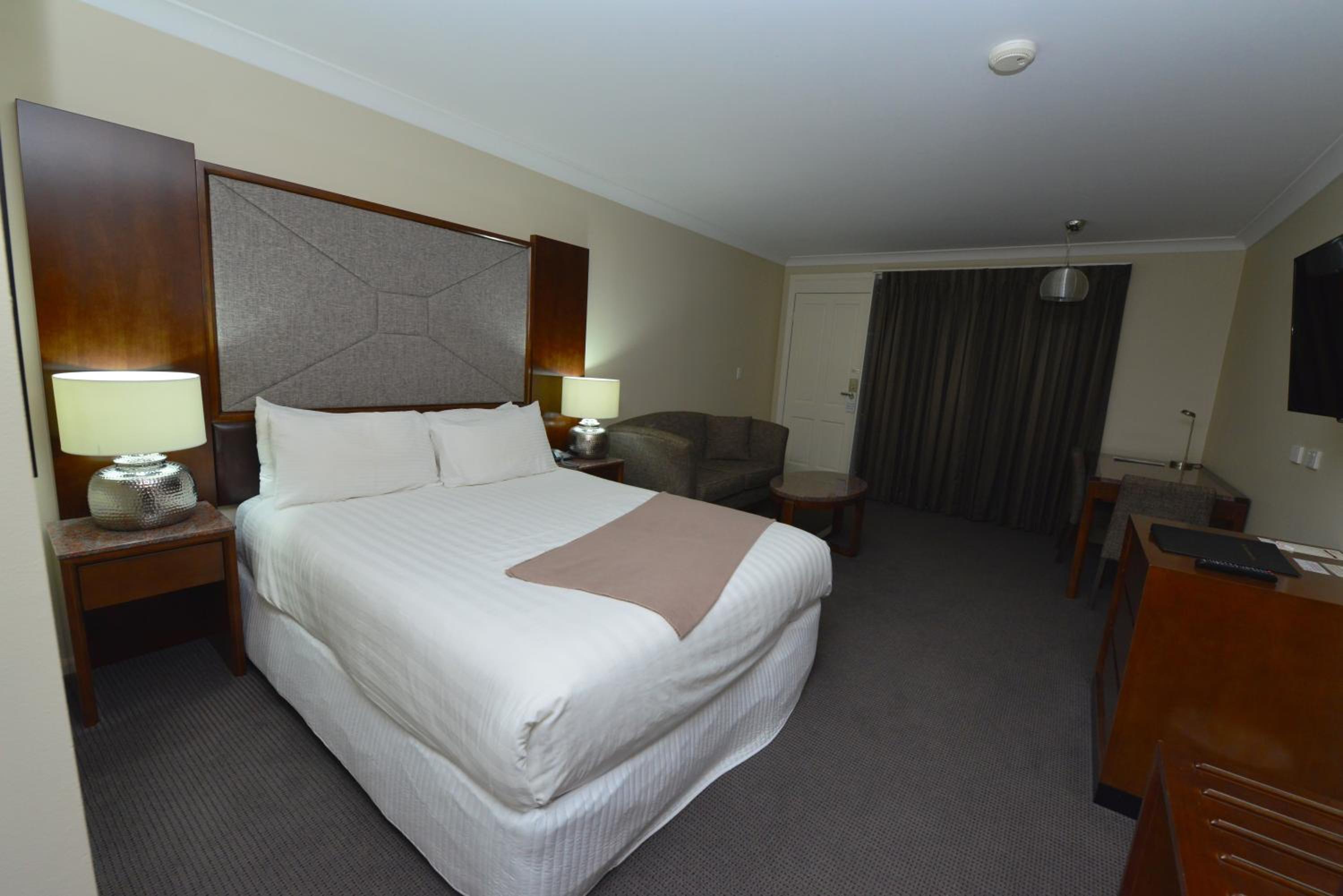 Deluxe Queen Room photo 3