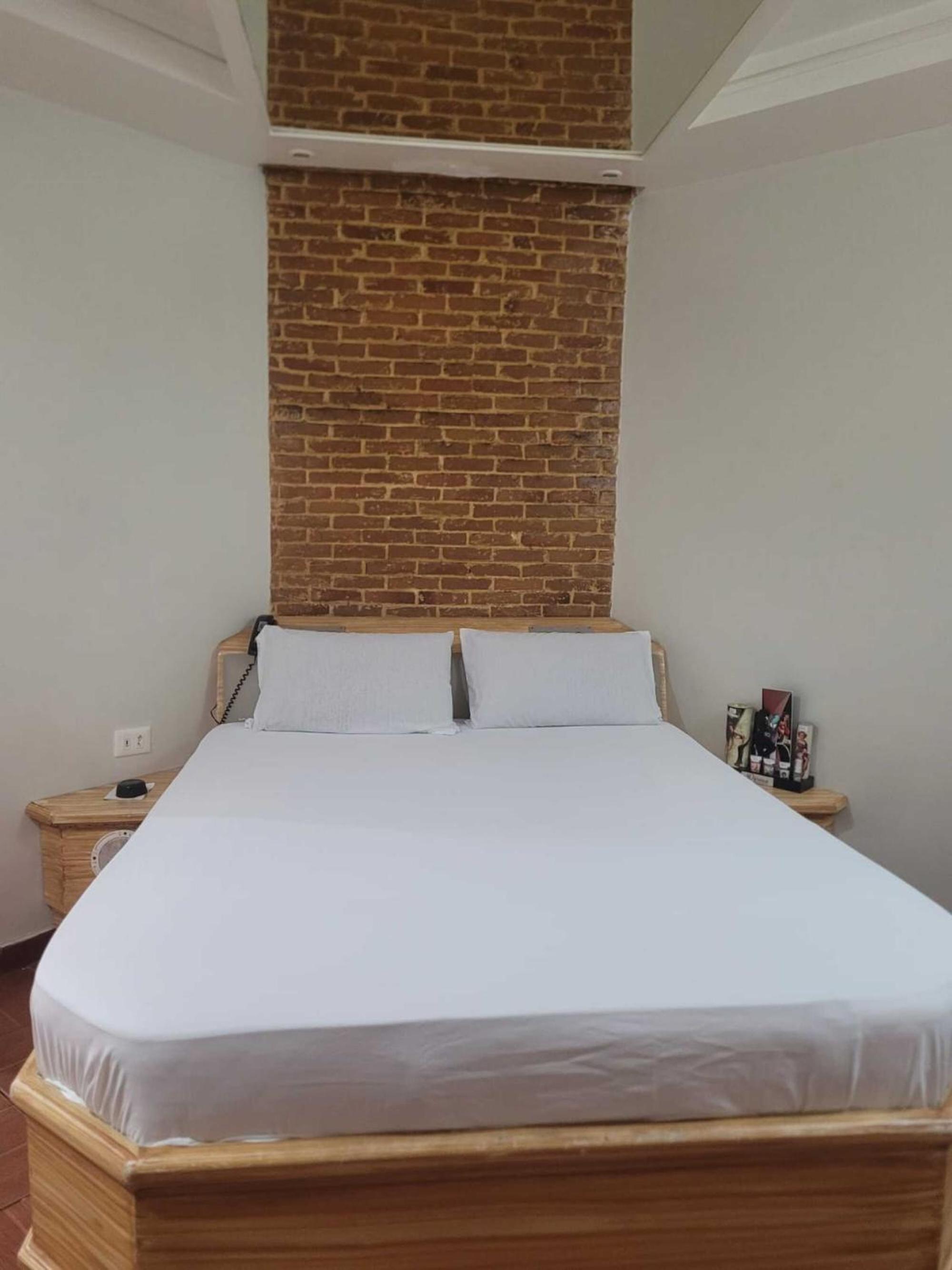 Queen Suite with Spa Bath photo 1