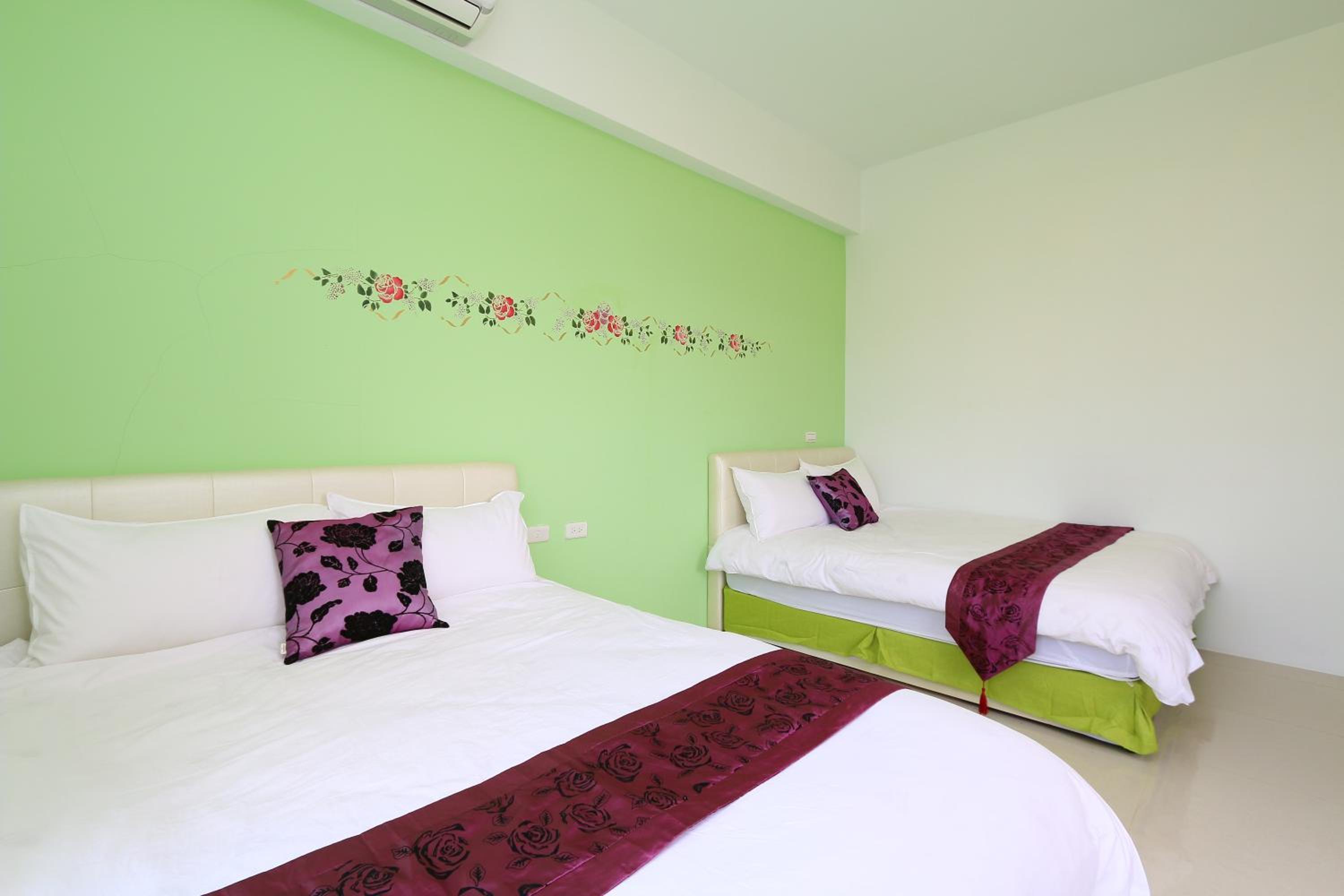 Standard Quadruple Room photo 2