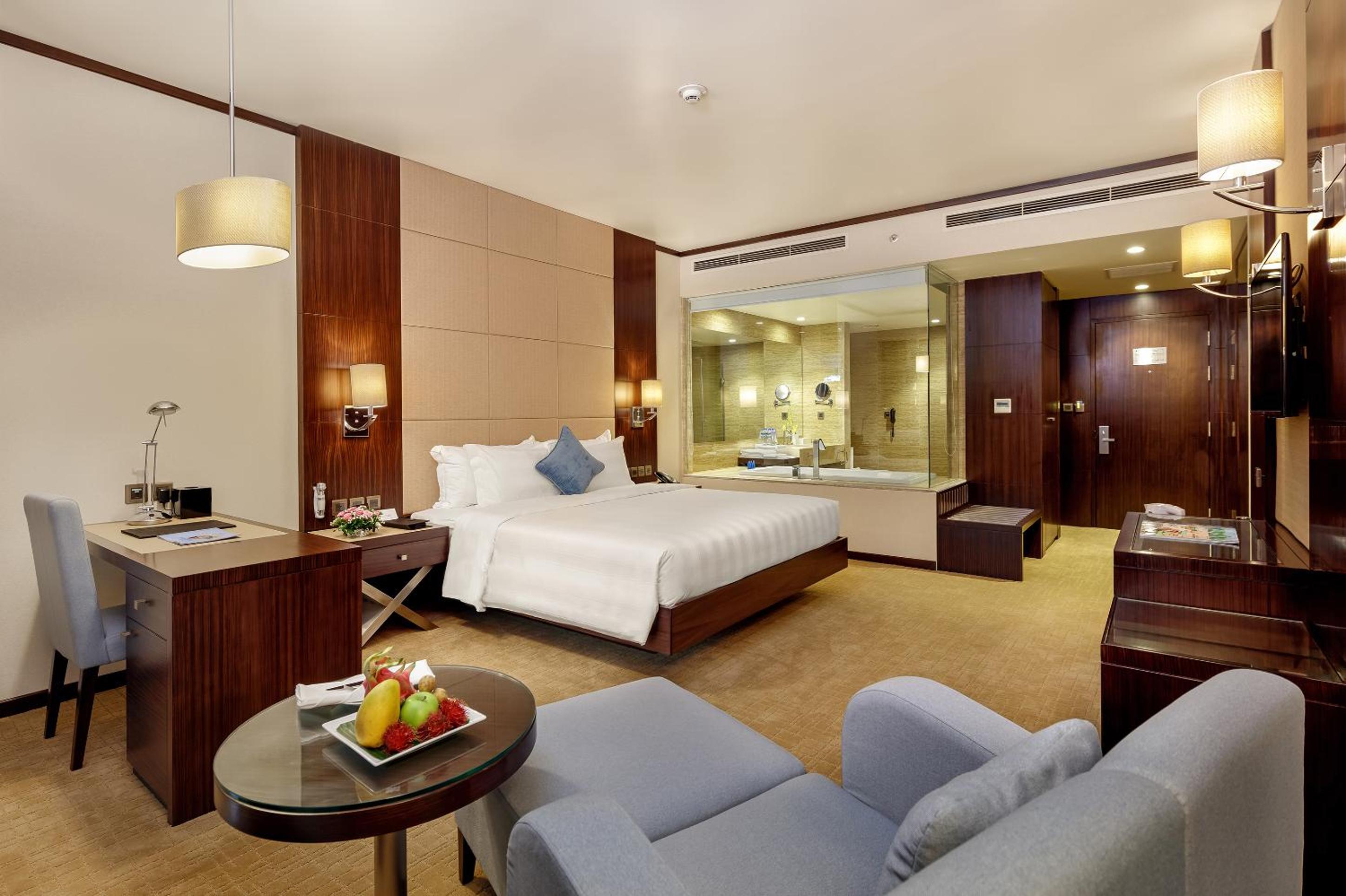 Deluxe King Room - Non-Smoking
