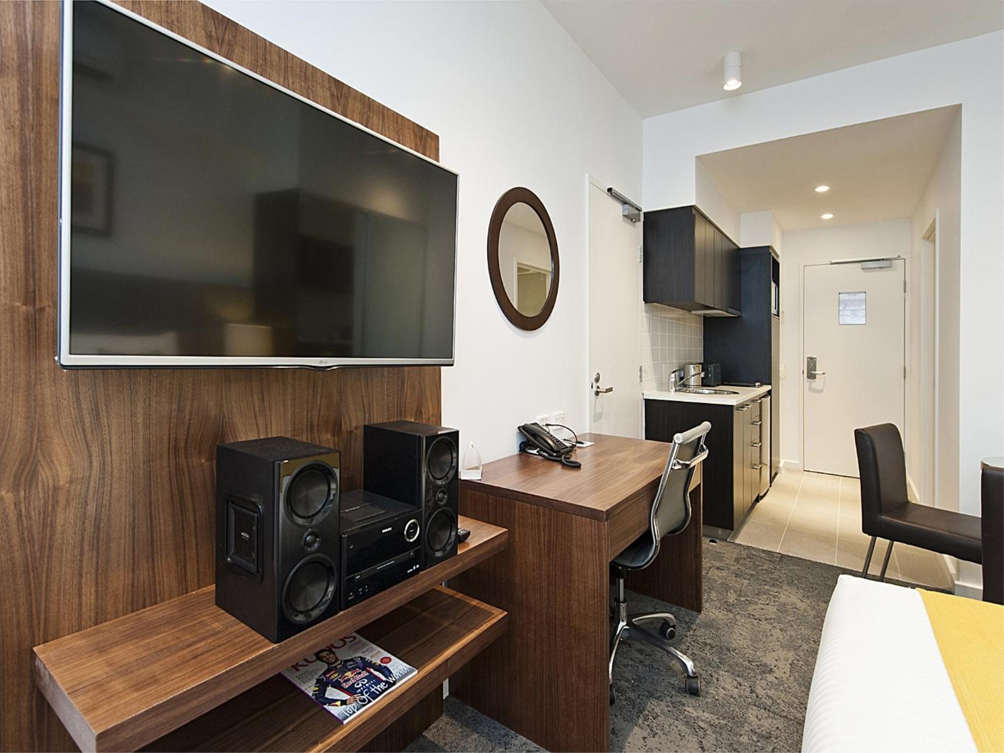 Studio Apartment photo 2