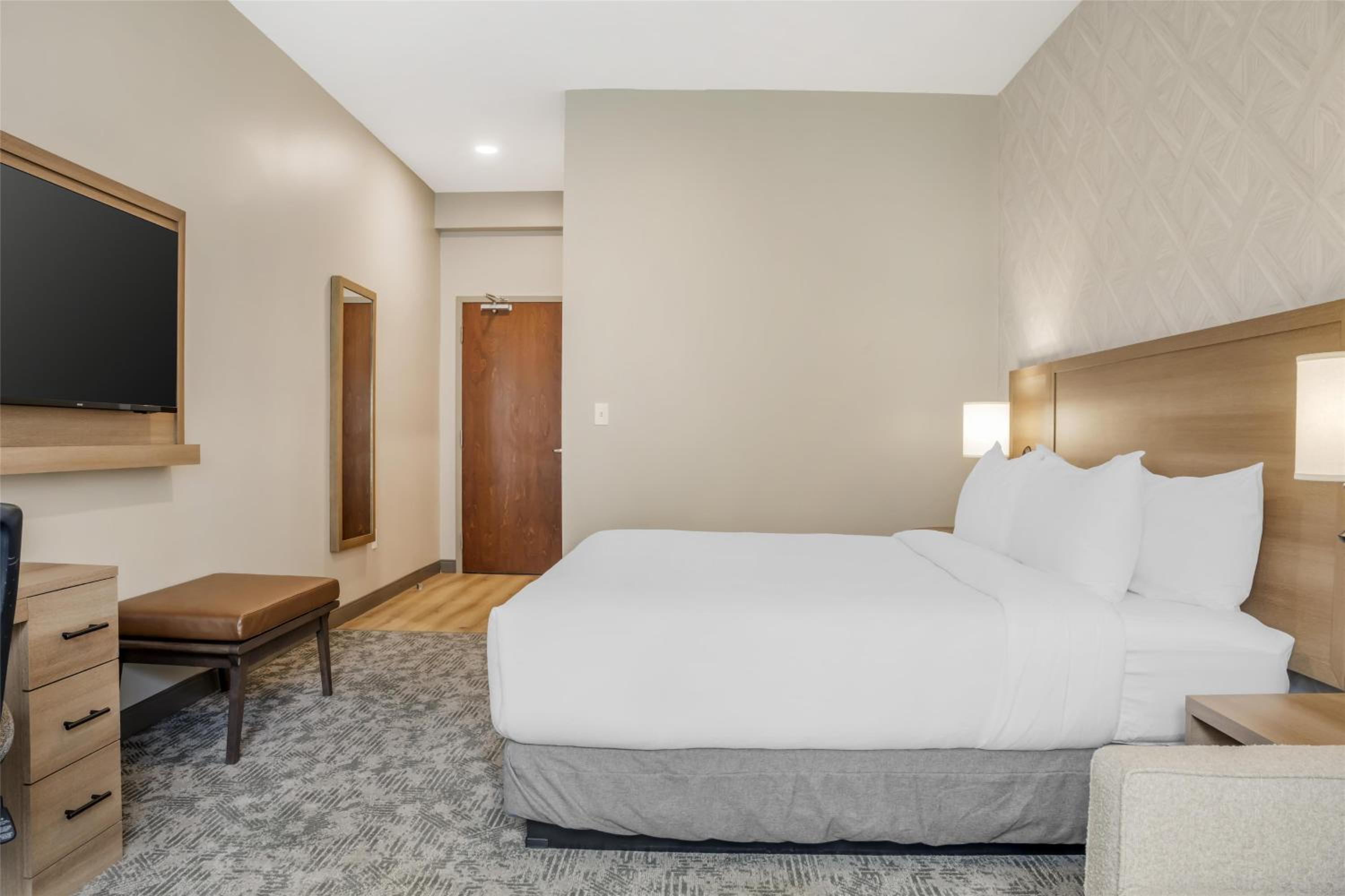 King Room with Sofa Bed