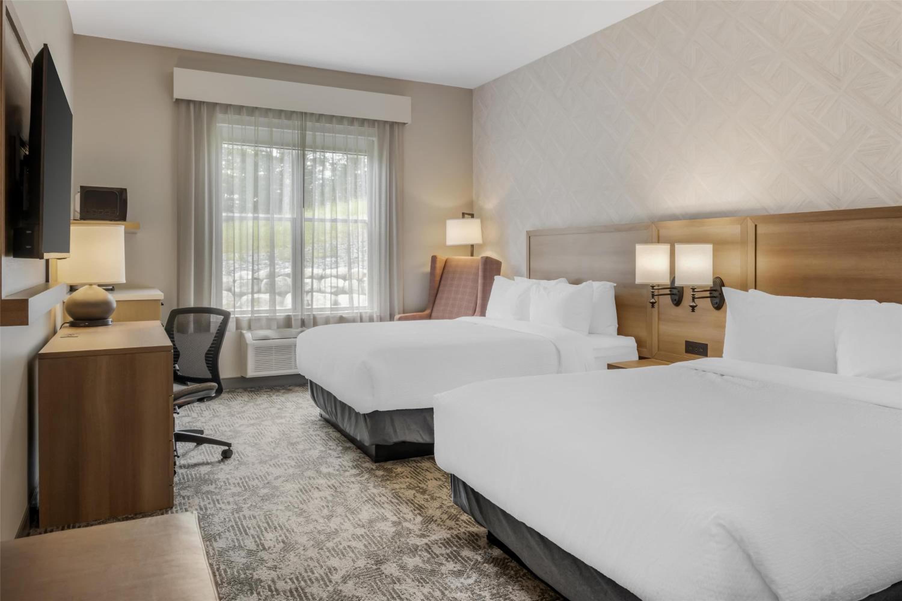 Queen Room with Two Queen Beds - Non-Smoking