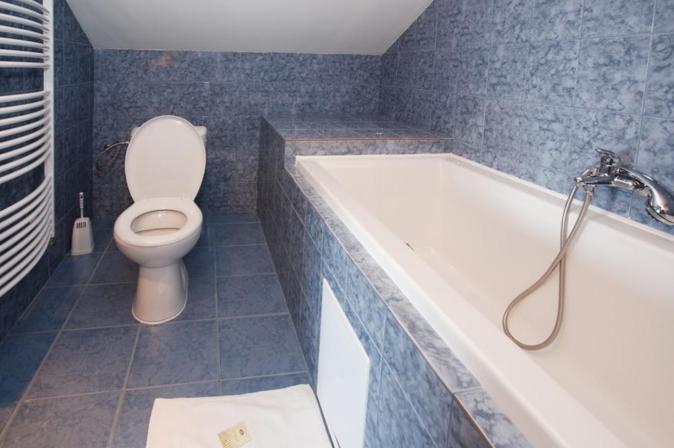 Double Room with Bath photo 2