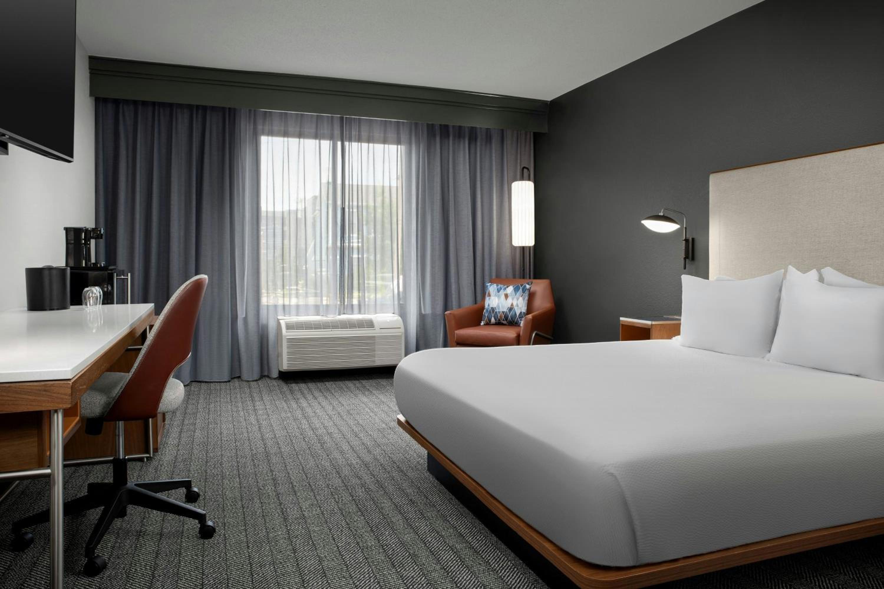 King Room - Mobility Accessible with Roll-in Shower