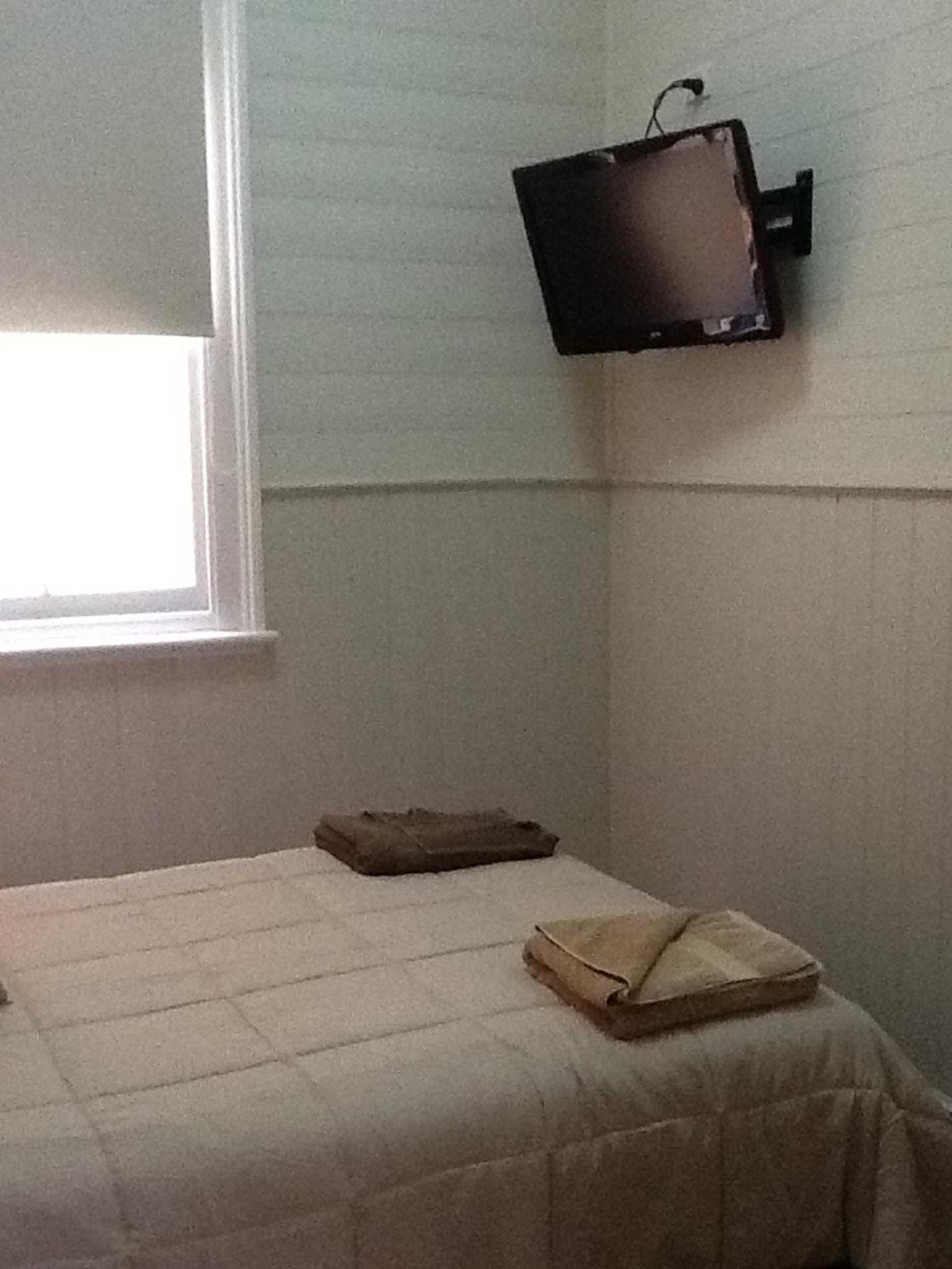 Budget Double Room - Photo 3
