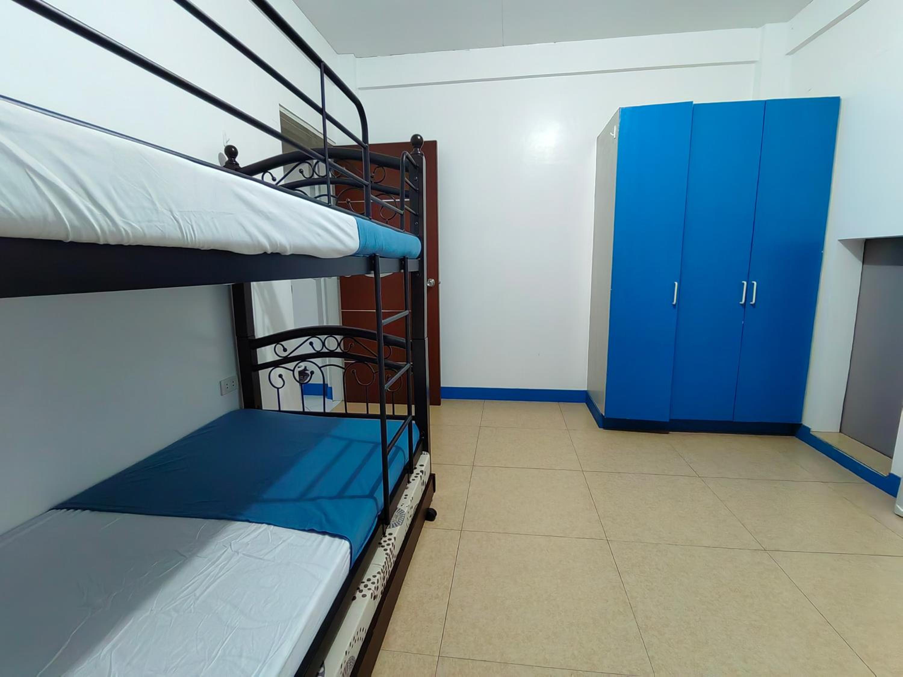 Mixed Dormitory Room photo 2