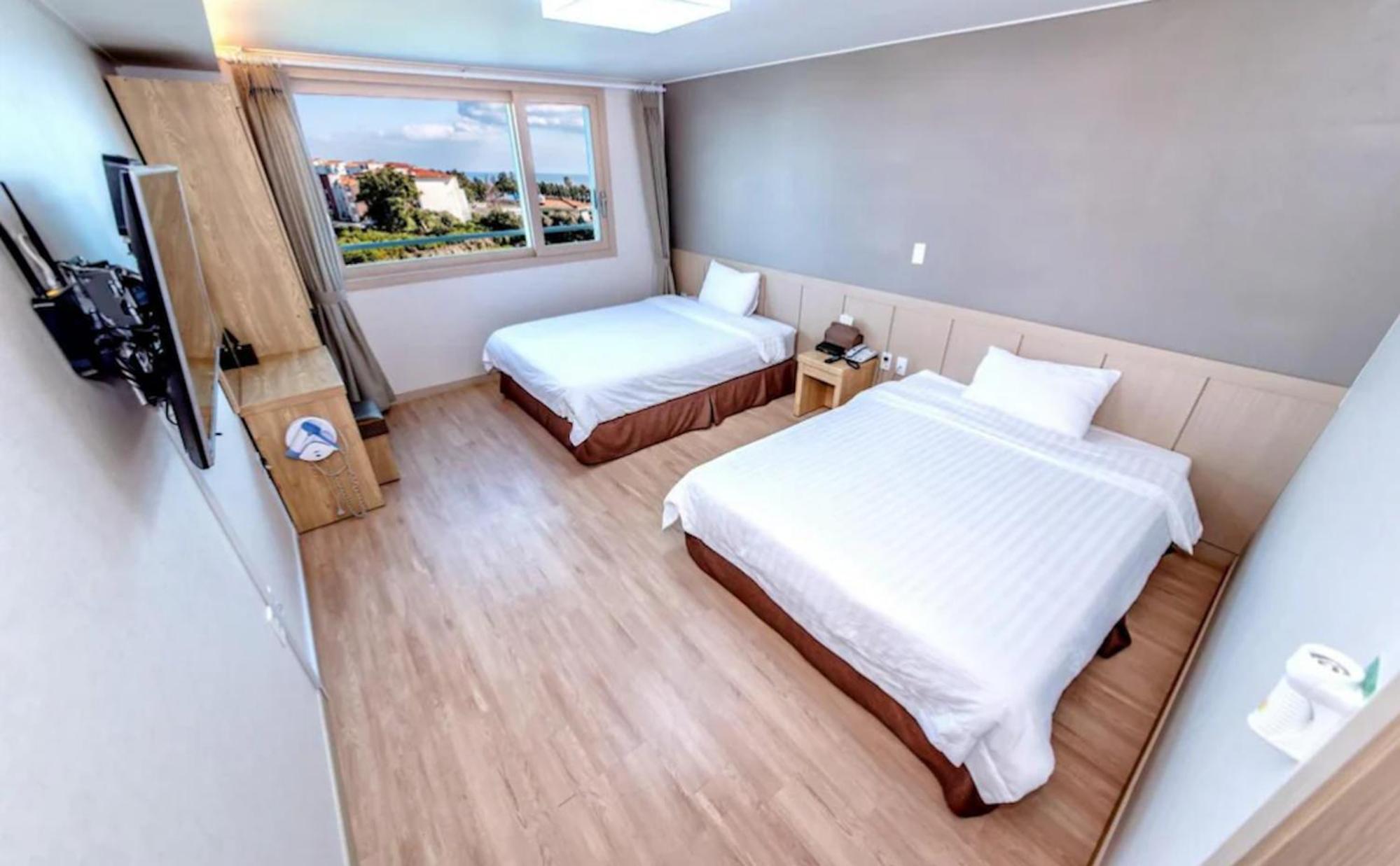 Deluxe Twin Room - No Parking - Photo 3