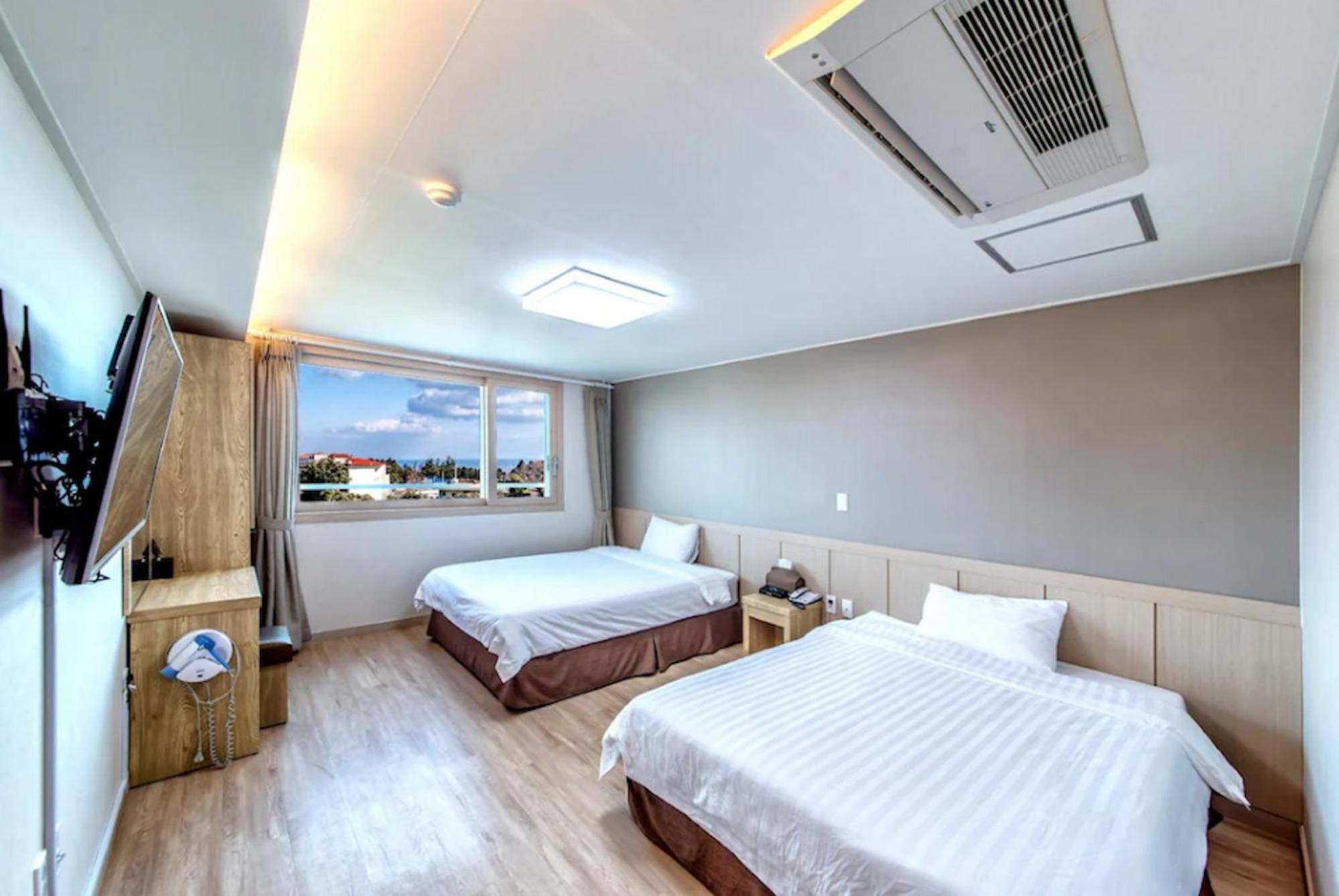 Deluxe Twin Room - No Parking - Photo 1