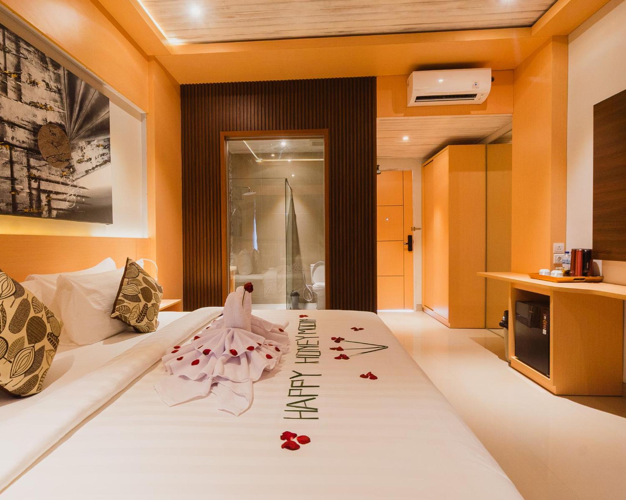 Deluxe Double or Twin Room with Pool View - Photo 3