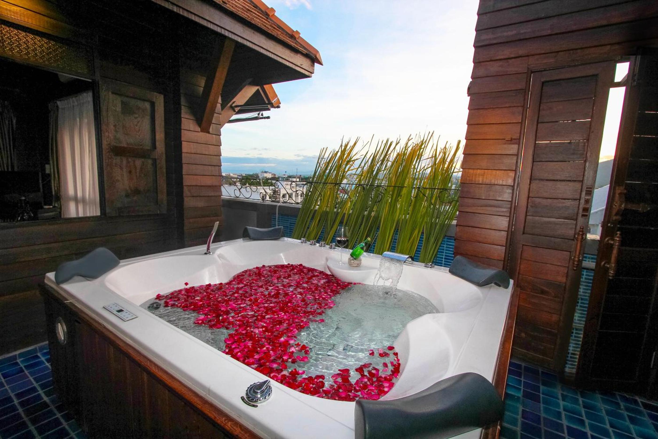 Montra Sky Roof Masterpiece - Photo 17