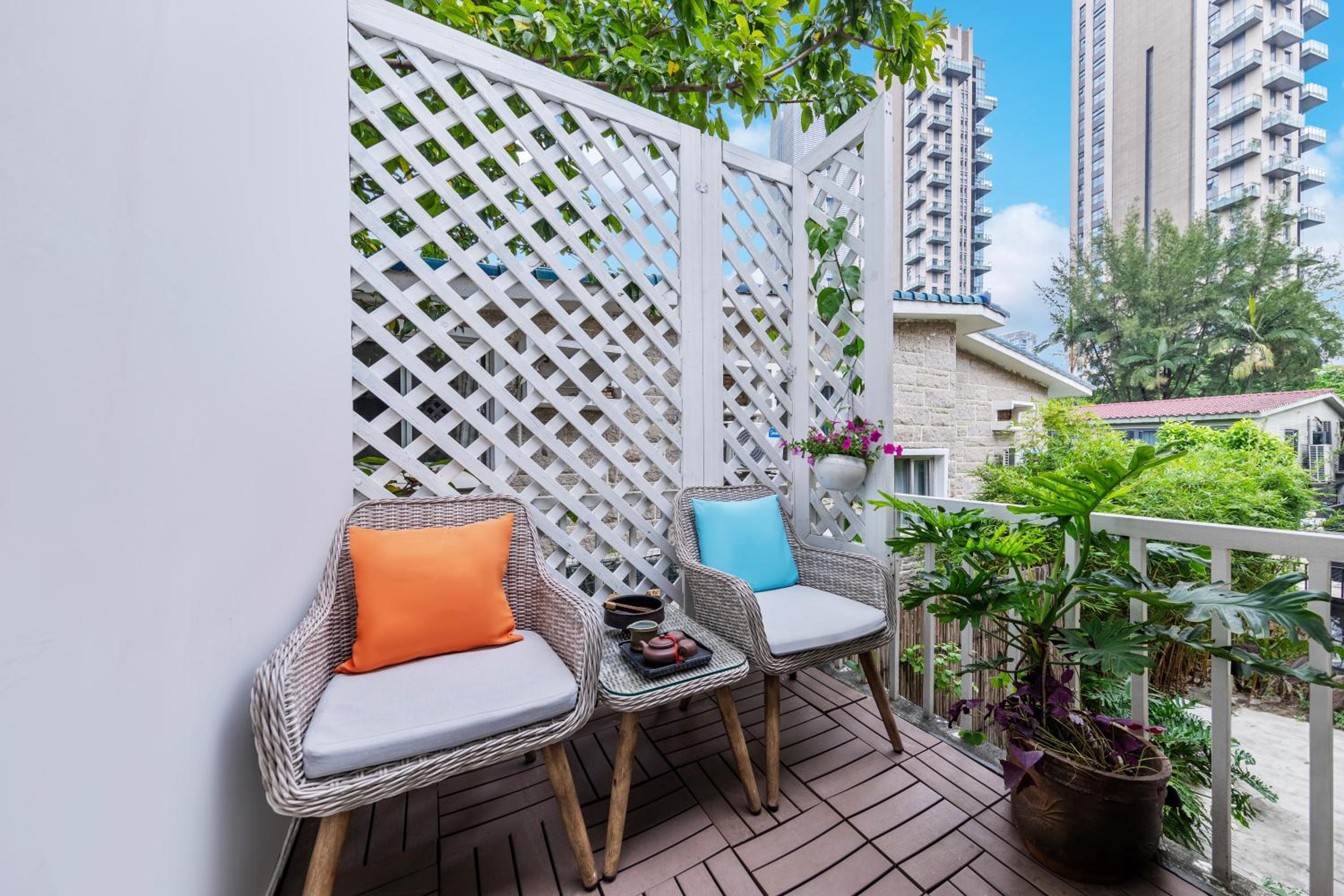 Family Suite with Balcony - Photo 1