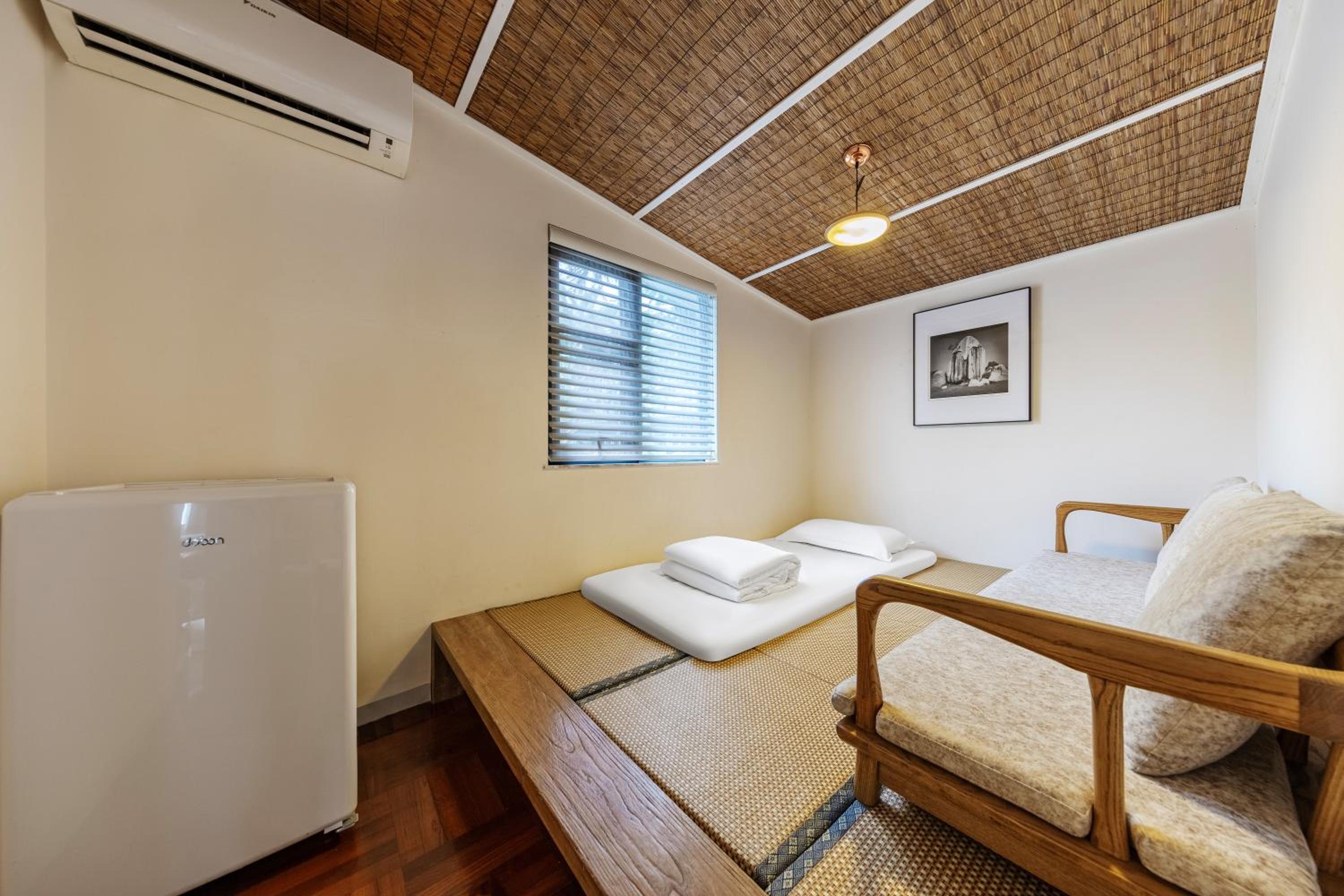 Family Suite with Balcony - Photo 3