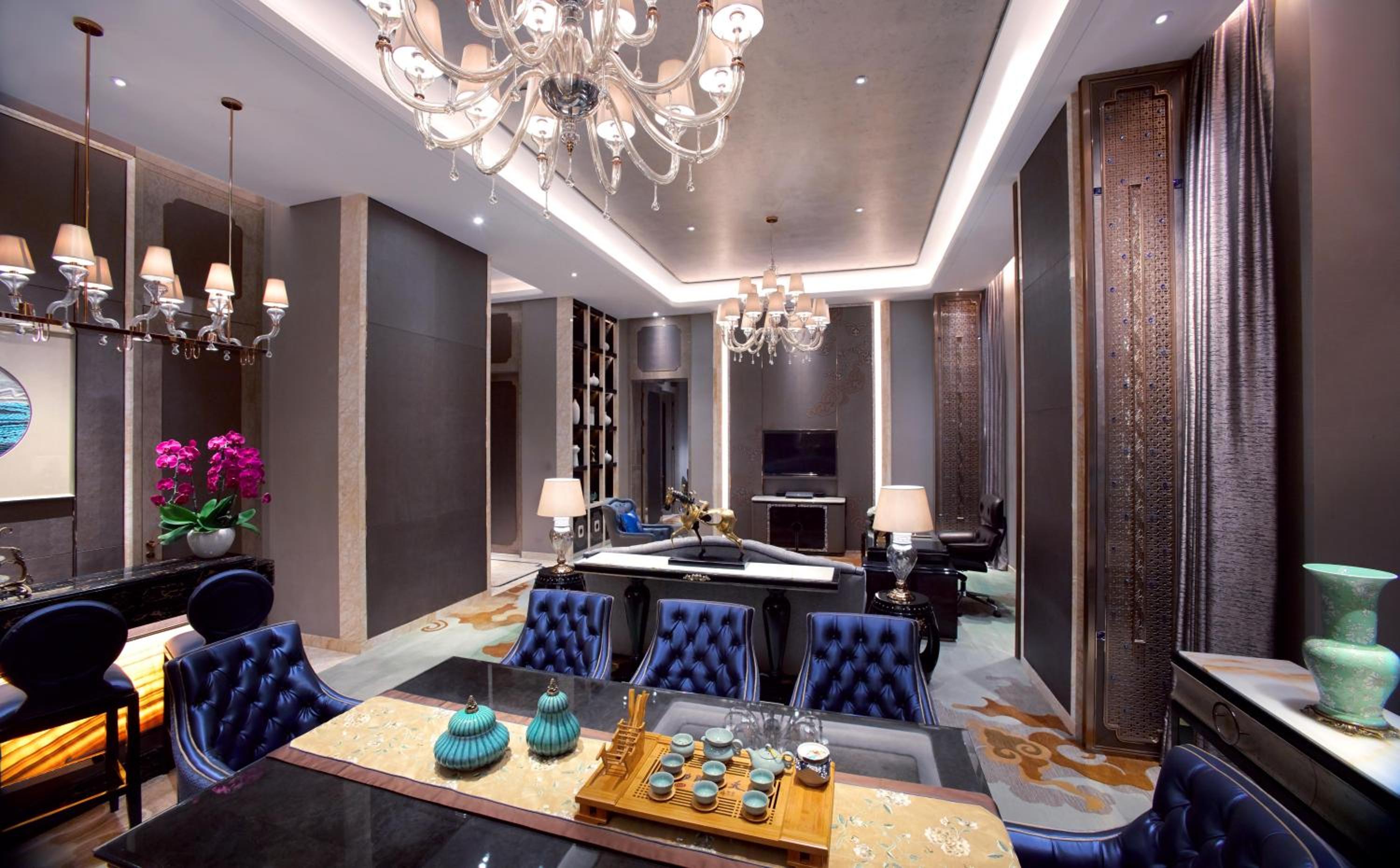 Chairman Suite