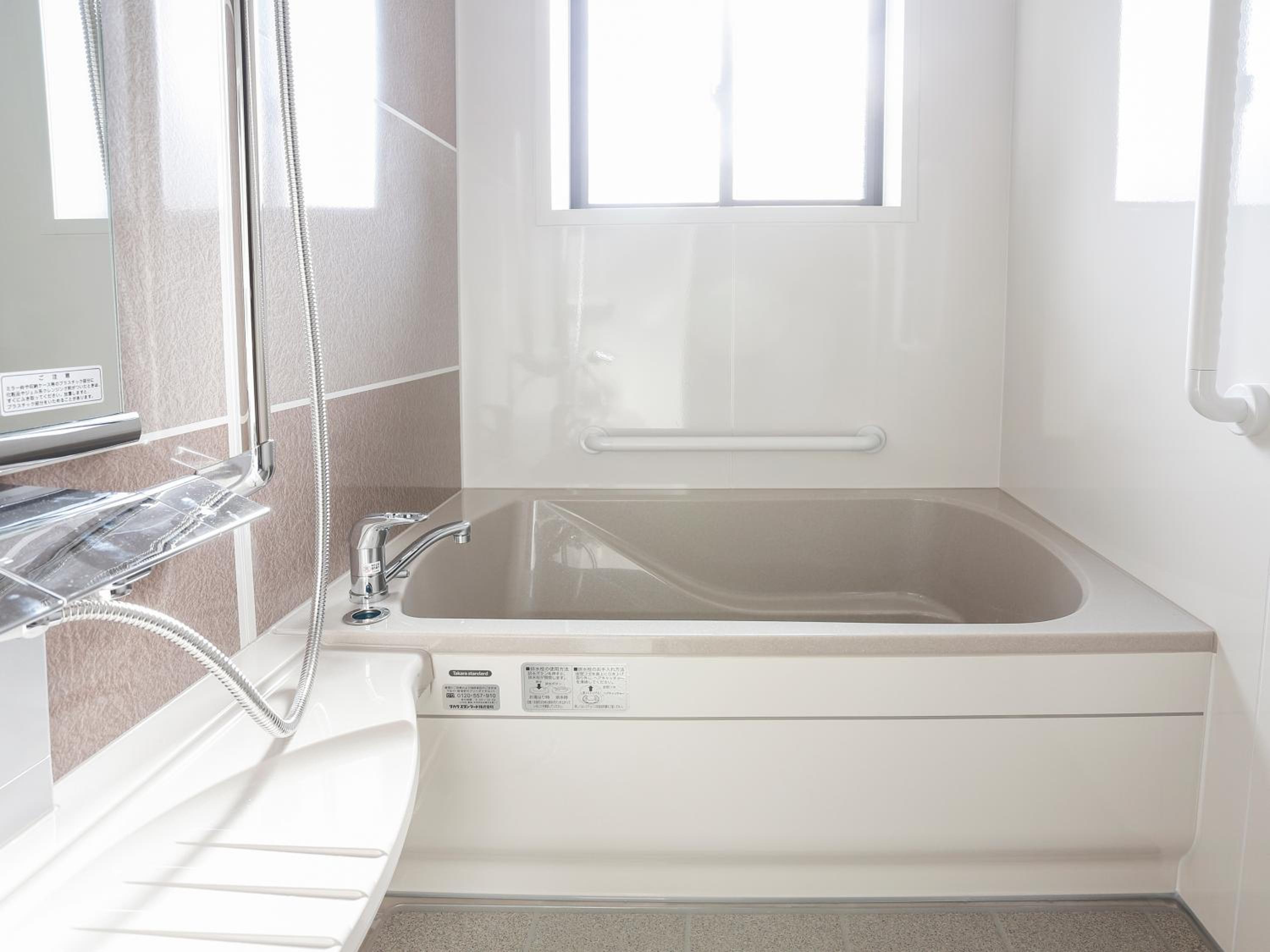 Japanese Style Quadruple Room with Private Bathroom - Photo 4