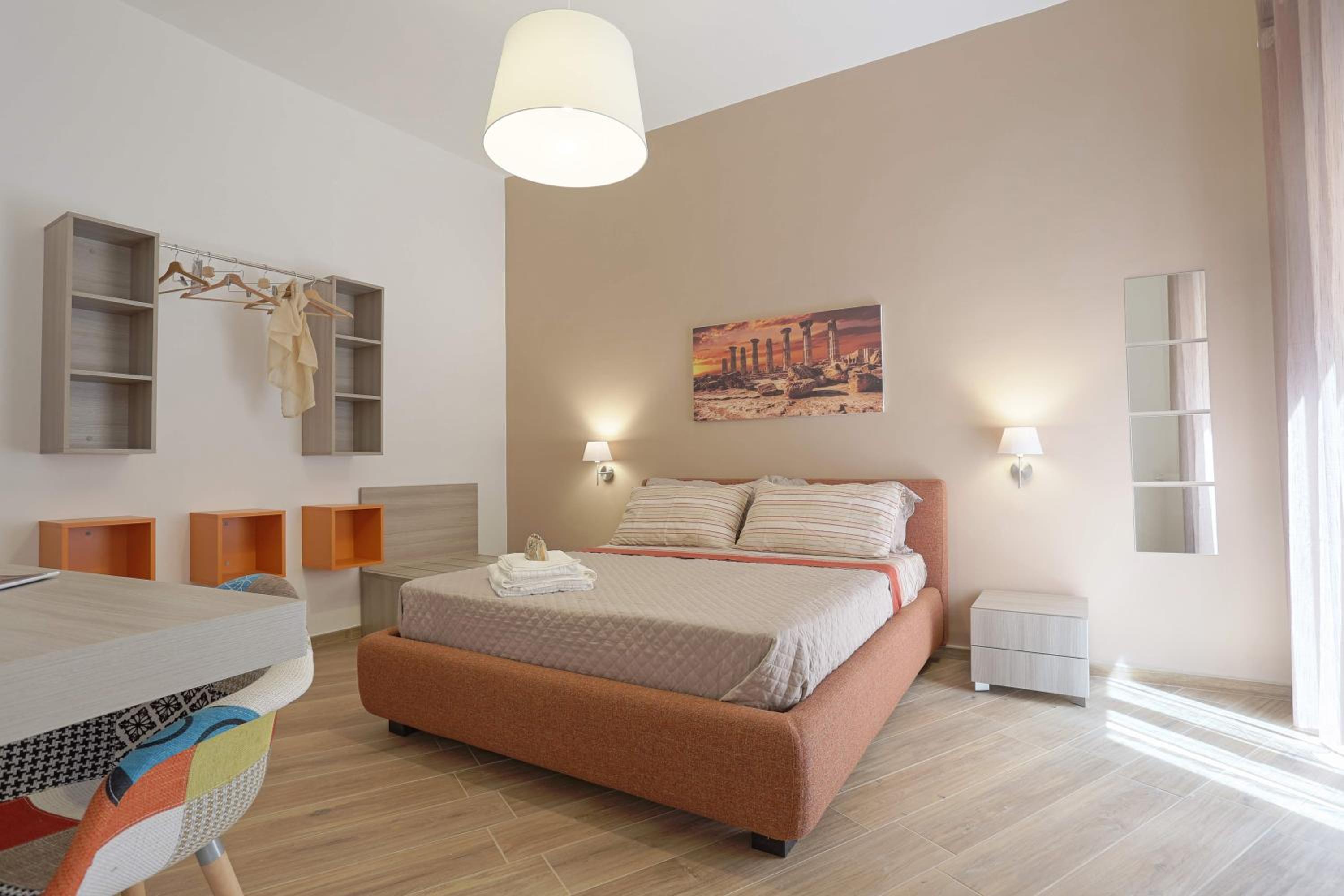 Triple Room with Balcony - Photo 13