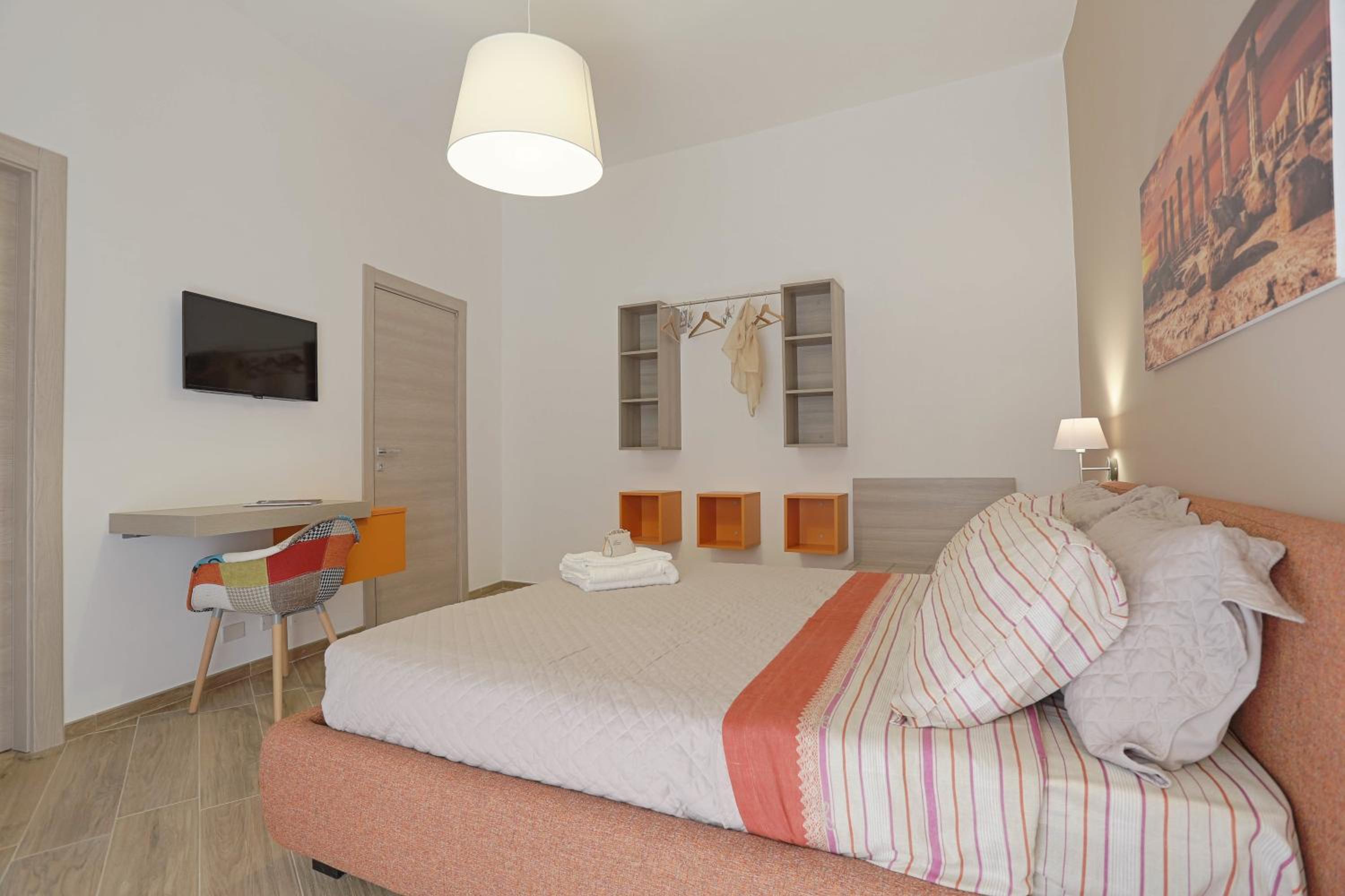 Triple Room with Balcony - Photo 6